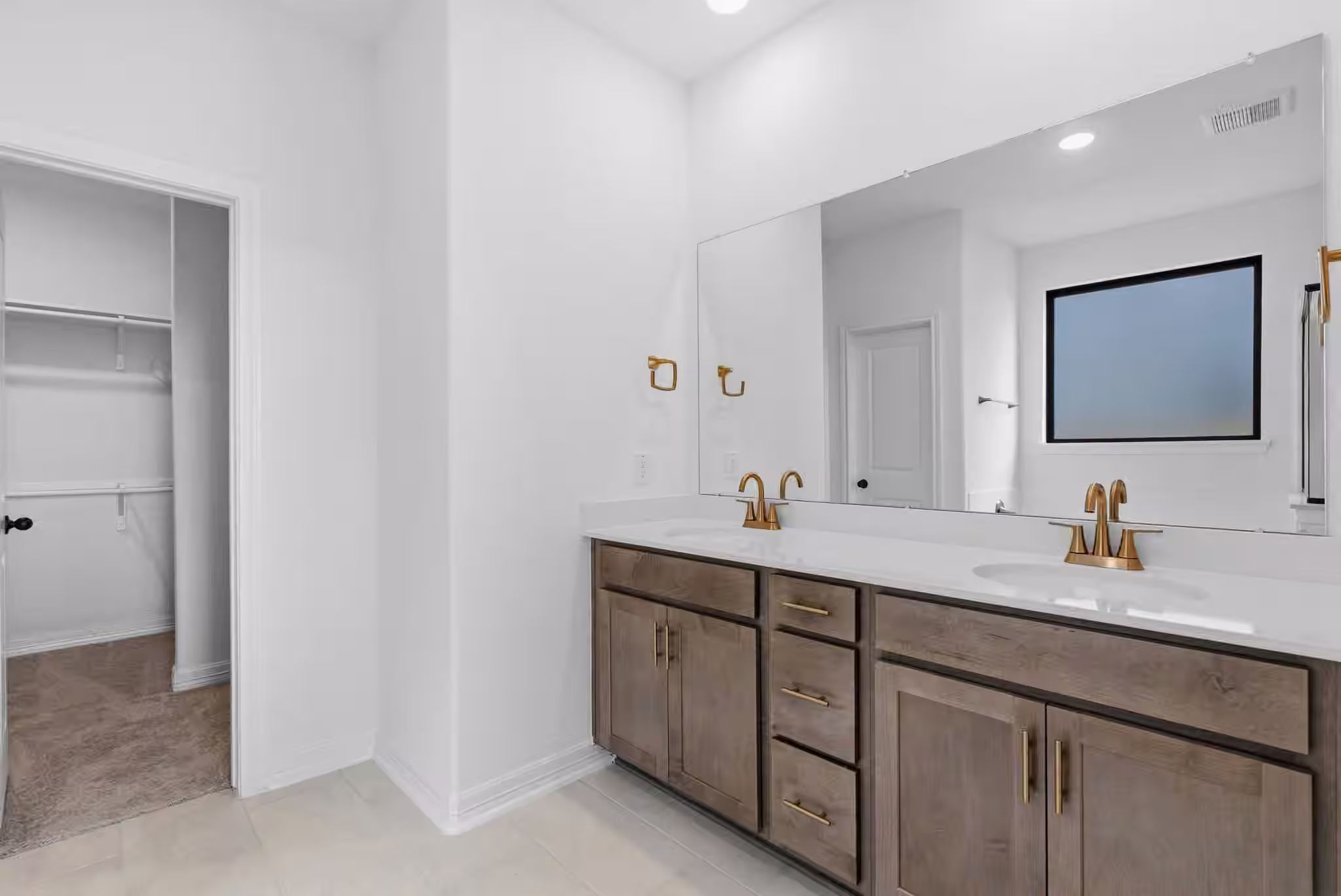 Photo 7 of 14806 Mission Avenue, Mont Belvieu, TX