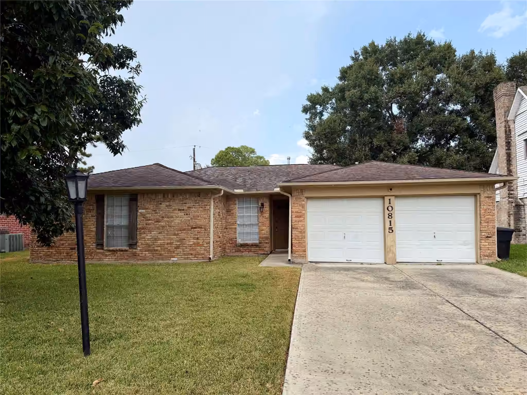 Photo of 10815 Sagecrest Lane, Houston, TX