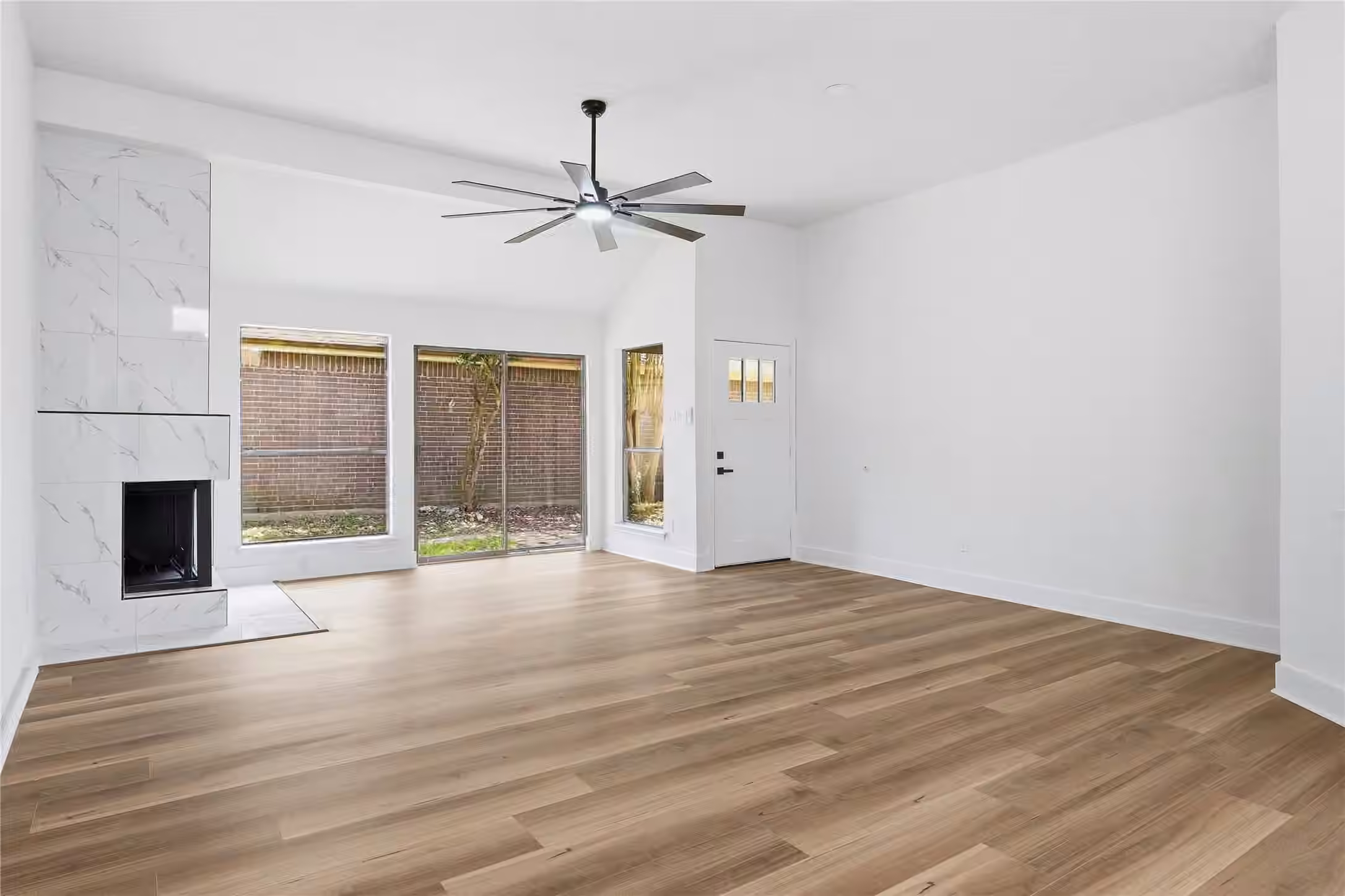 Photo 3 of 7315 Puerta Vallarta Drive, Houston, TX