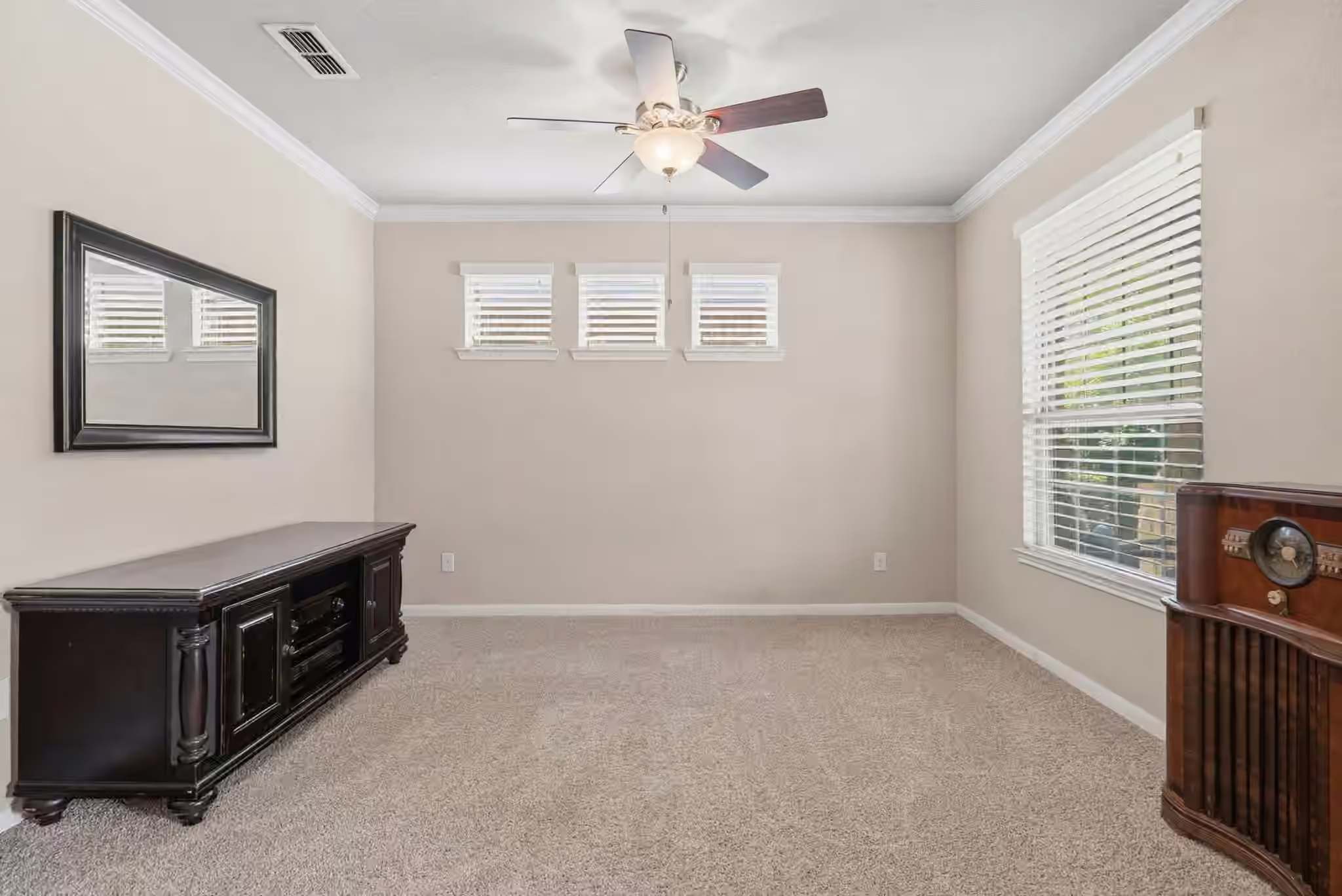 Photo 5 of 6322 Wolf Run Drive, Katy, TX