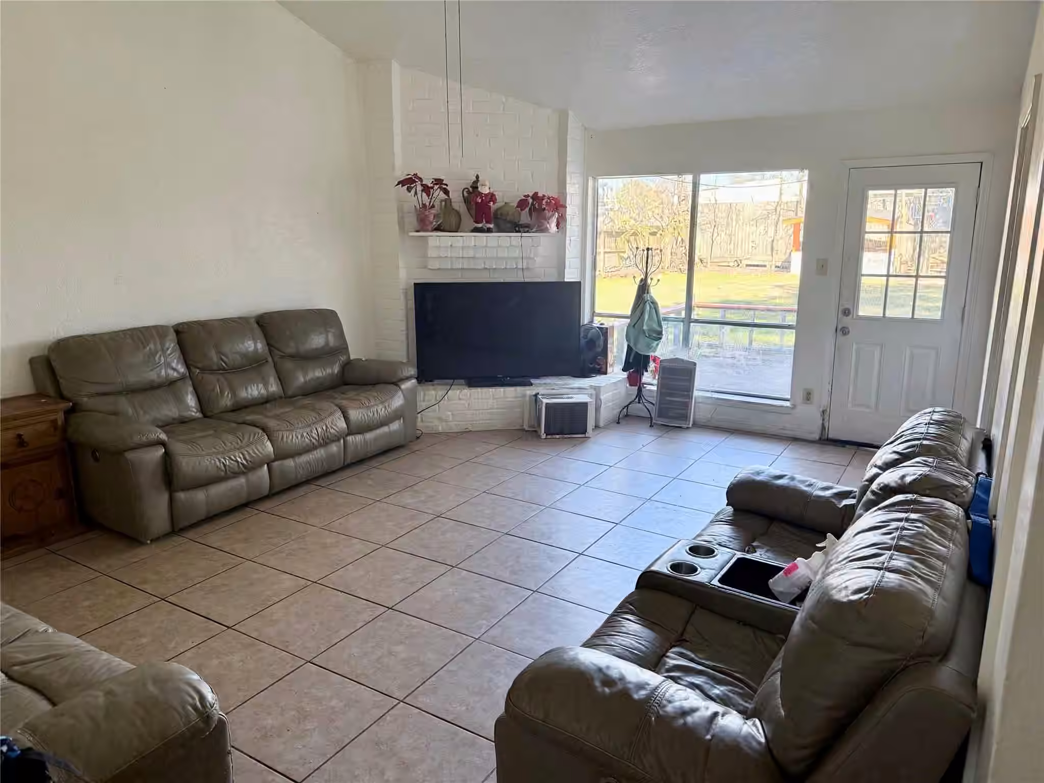 Photo 5 of 13114 Maxim Drive, Houston, TX