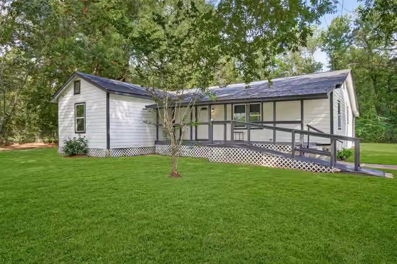 Photo 2 of 17073 Oak Grove Ln, New Caney, TX