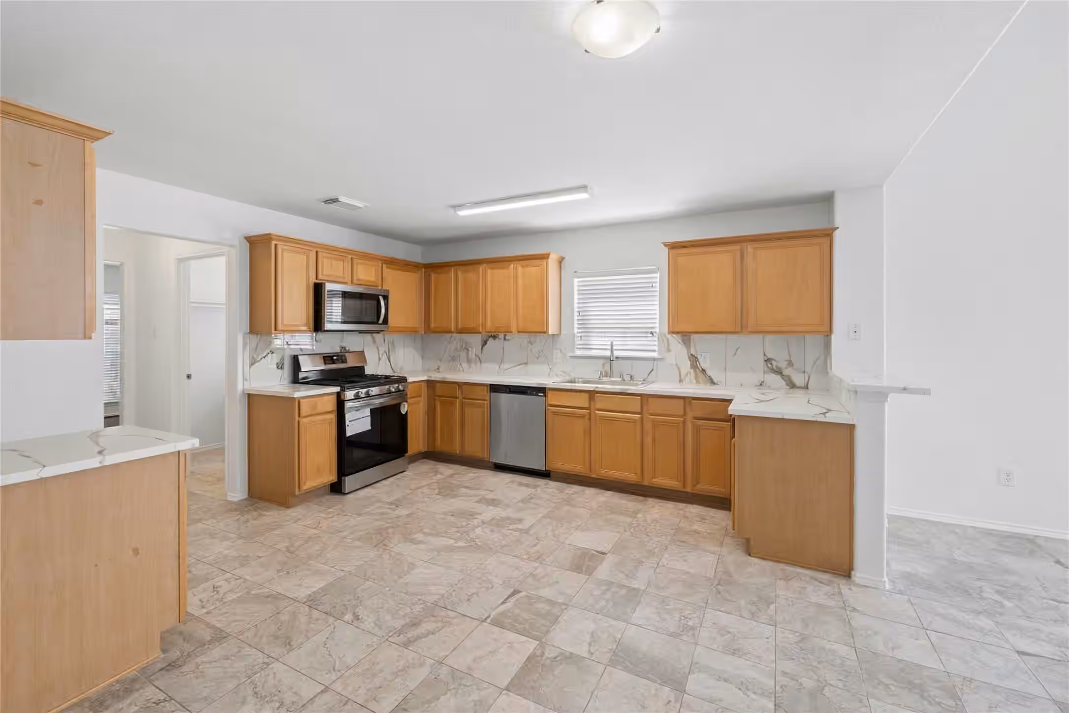 Photo 6 of 7415 Forestay Lane, Baytown, TX 77521