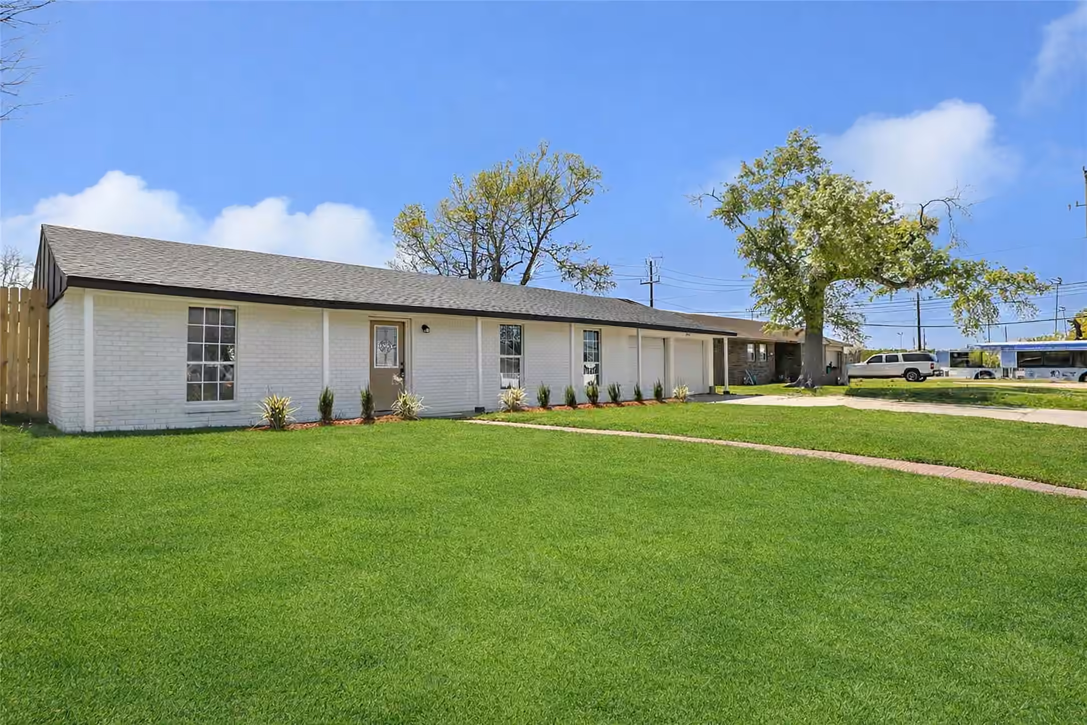 Photo 3 of 715 Pamela Drive, Baytown, TX
