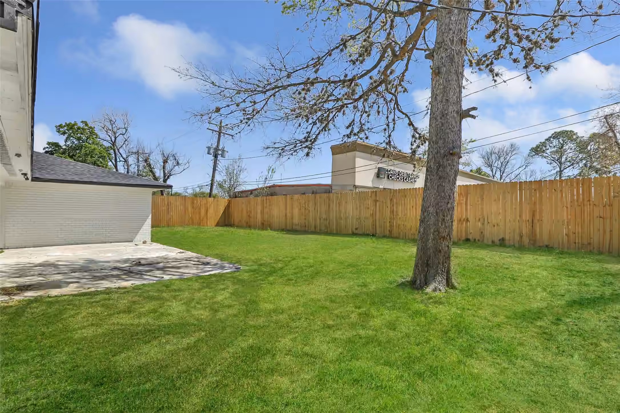 Photo 5 of 715 Pamela Drive, Baytown, TX