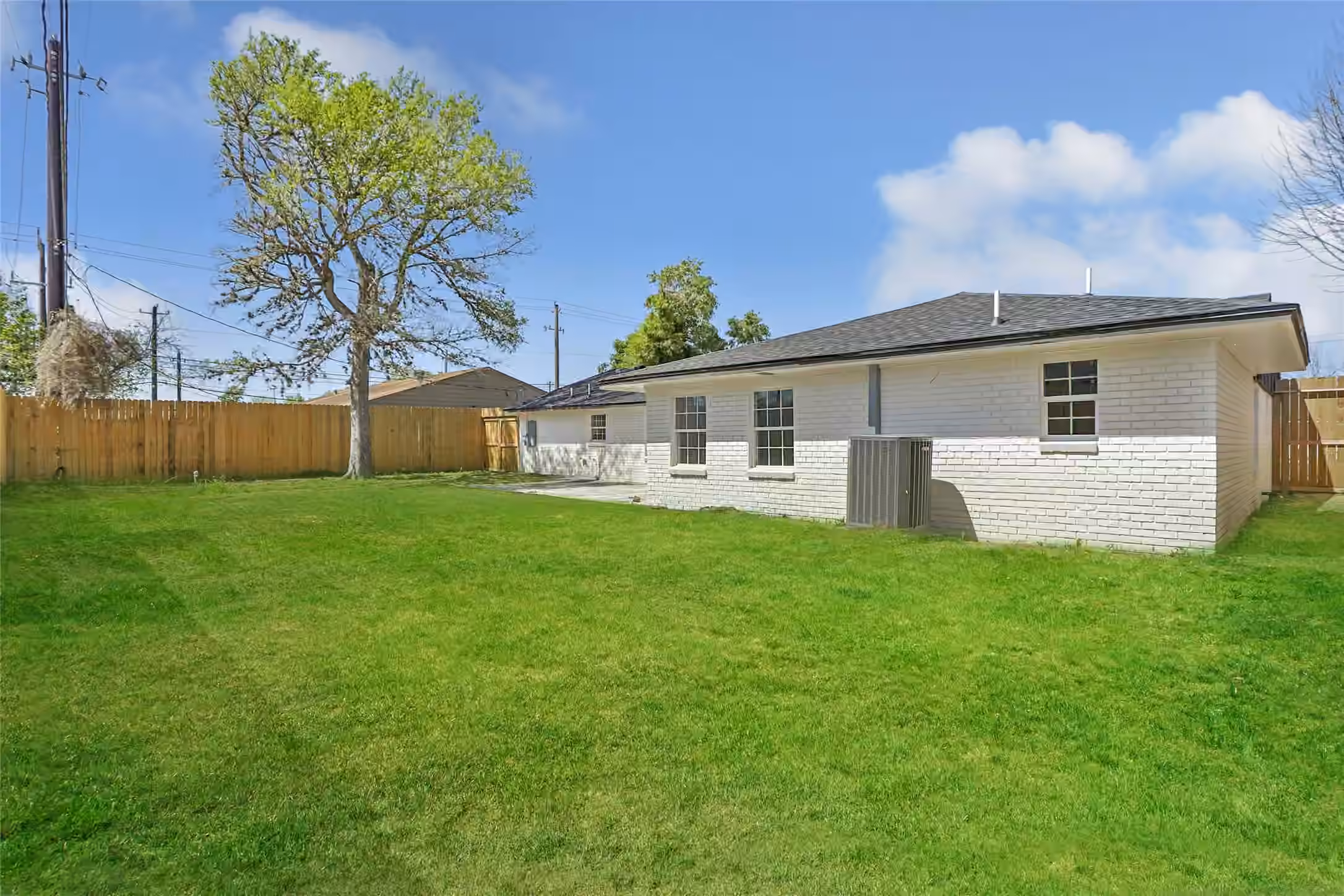 Photo 6 of 715 Pamela Drive, Baytown, TX