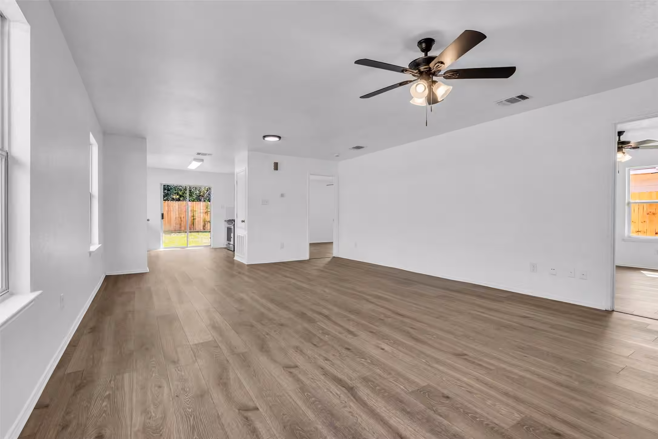 Photo 3 of 5239 Roth Forest Lane, Spring, TX