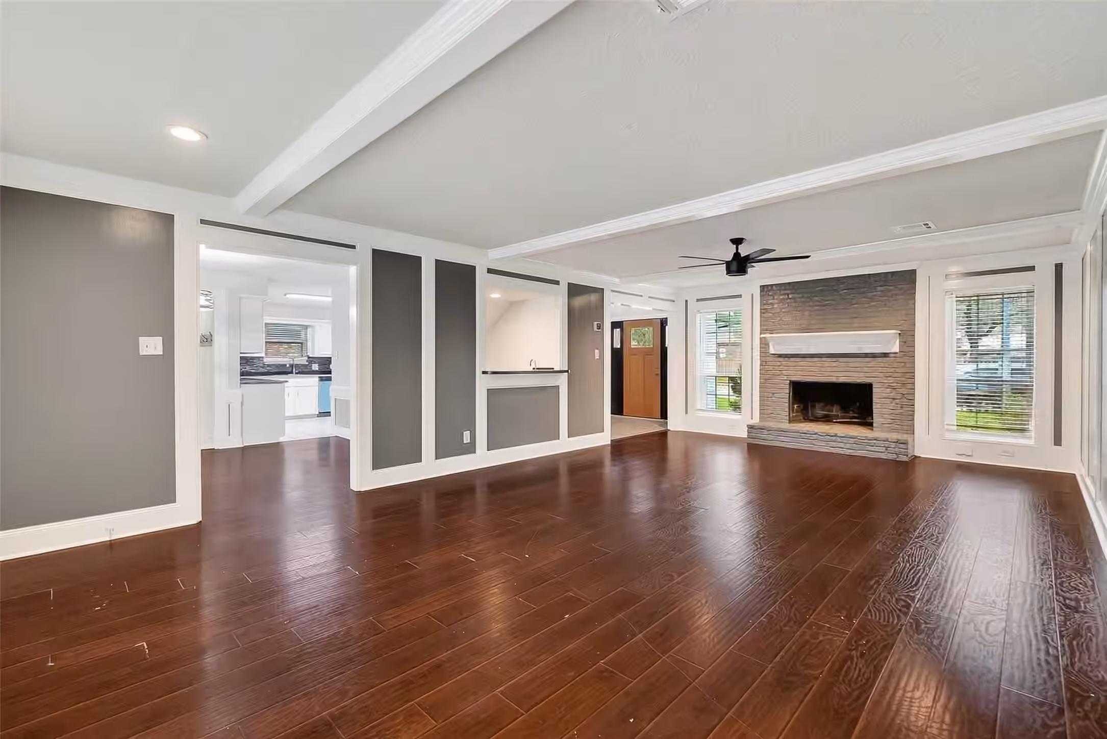 Photo 6 of 2402 Oak Shores Drive, Houston, TX