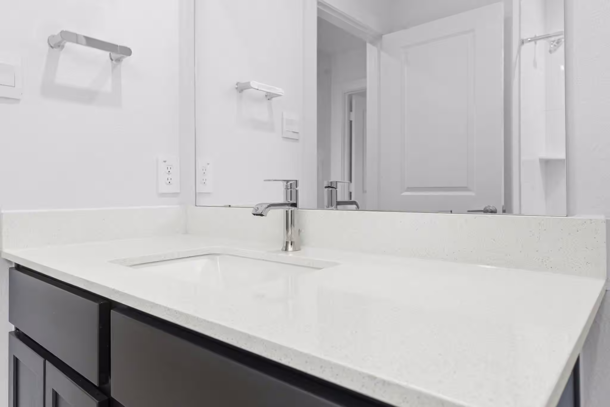 Photo 6 of 2512 Roseman Court, Sealy, TX