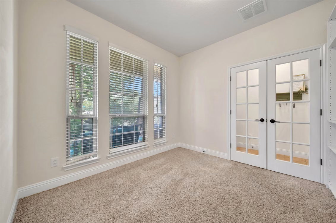 Photo 5 of 23834 Willow Haven Drive, Spring, TX