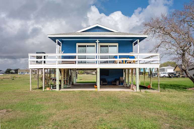 Photo 2 of 448 Stovall Drive, Palacios, TX