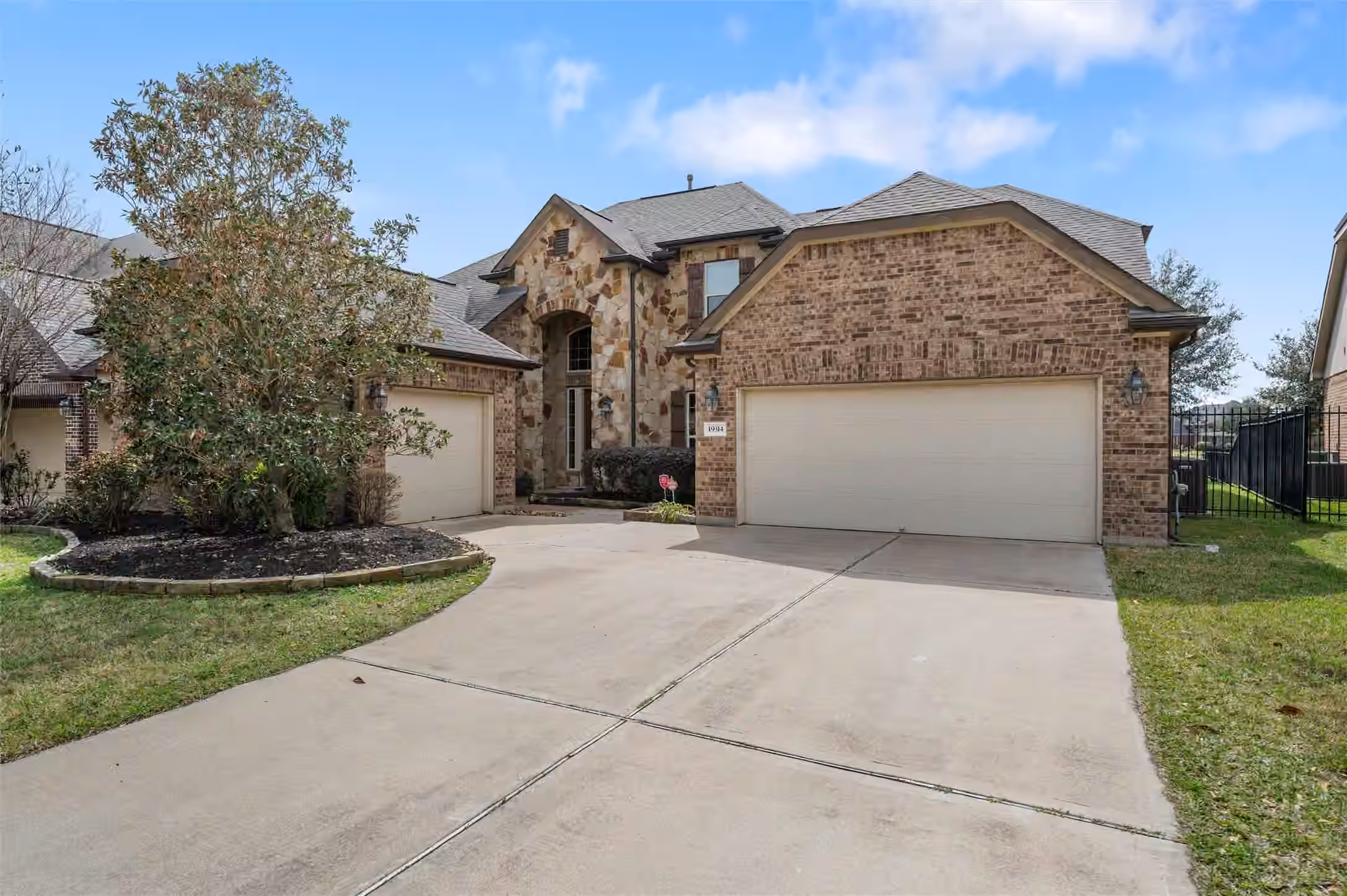 Photo of 19314 Stanton Lake Dr, Cypress, TX