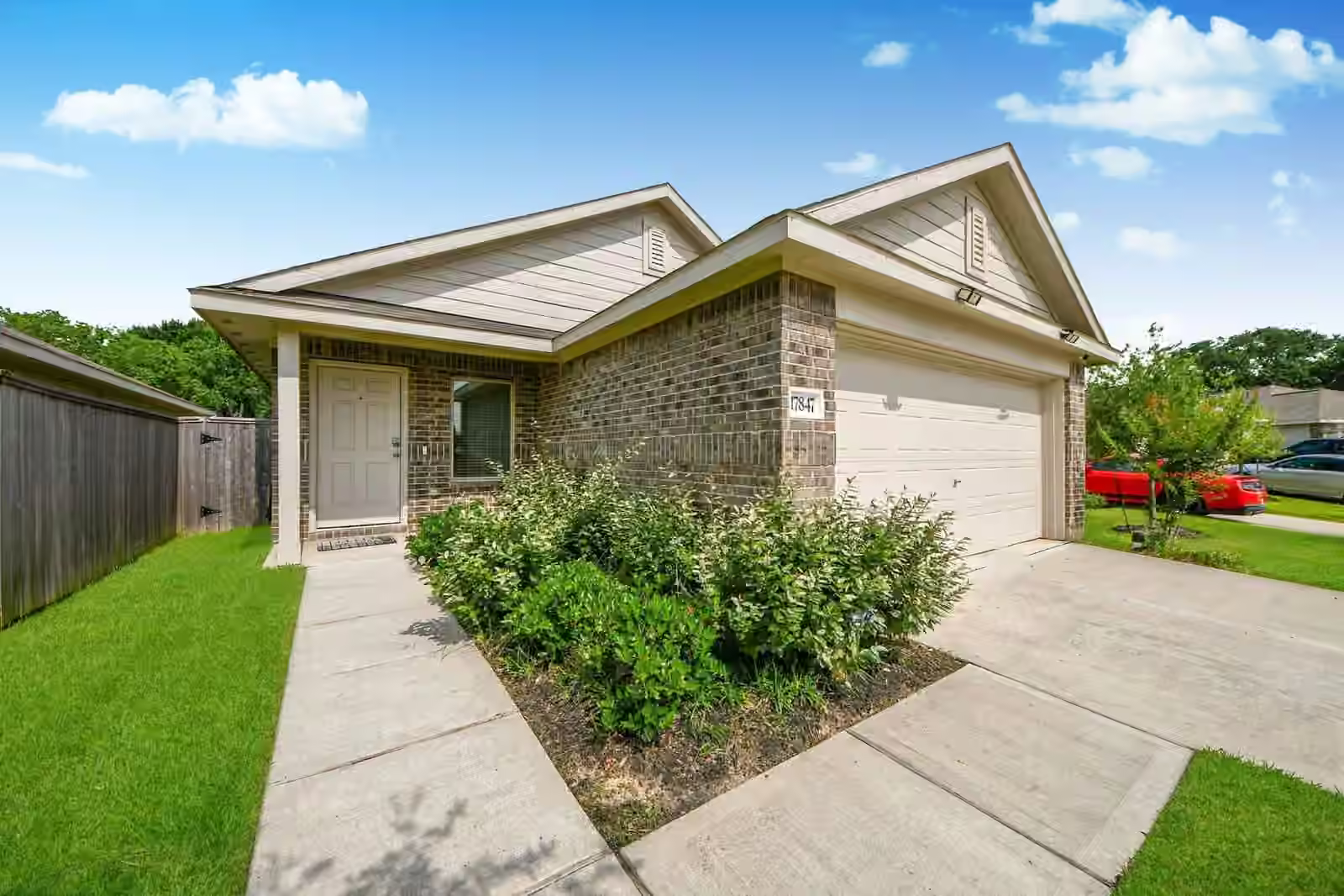 Photo 4 of 17847 Pemswood Drive, Hockley, TX
