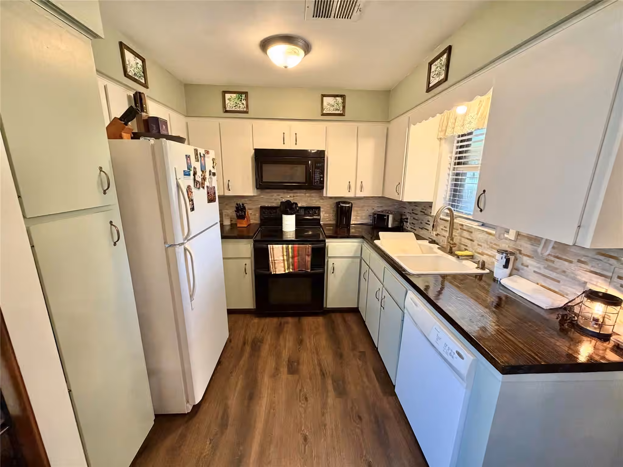 Photo 6 of 266 Inwood Drive, West Columbia, TX