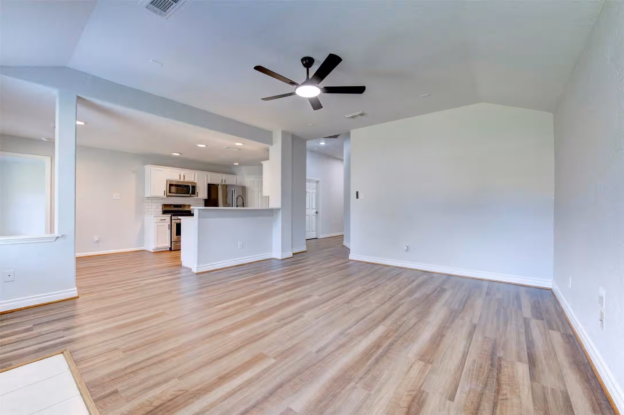 Photo 6 of 6530 Jasmine Arbor Lane, Houston, TX 77088