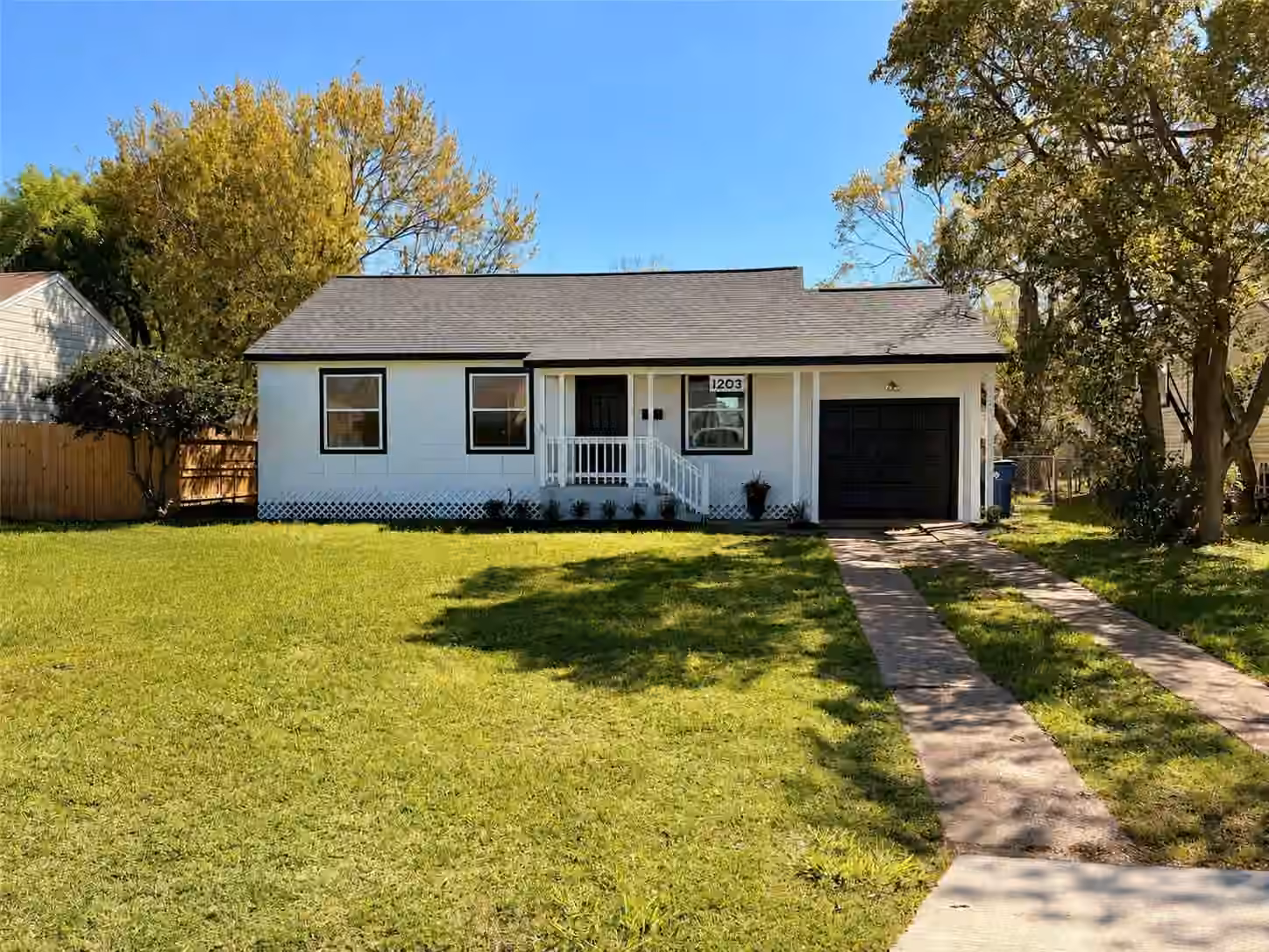Photo of 1203 17th Ave N, Texas City, TX 77590