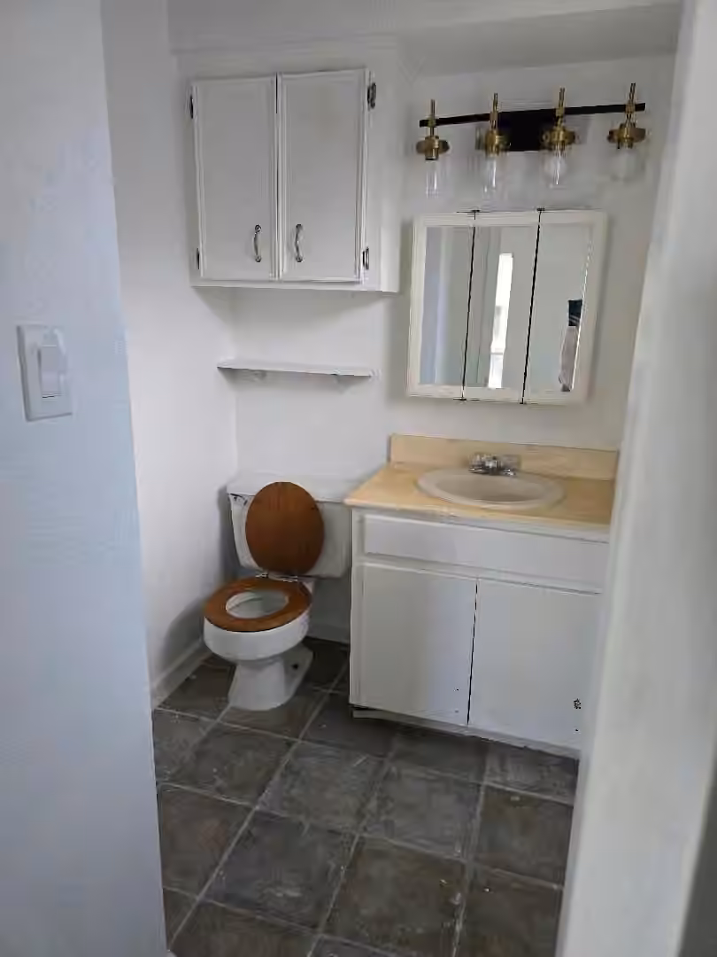 Photo 7 of 13630 Greenway Drive, Sugar Land, TX