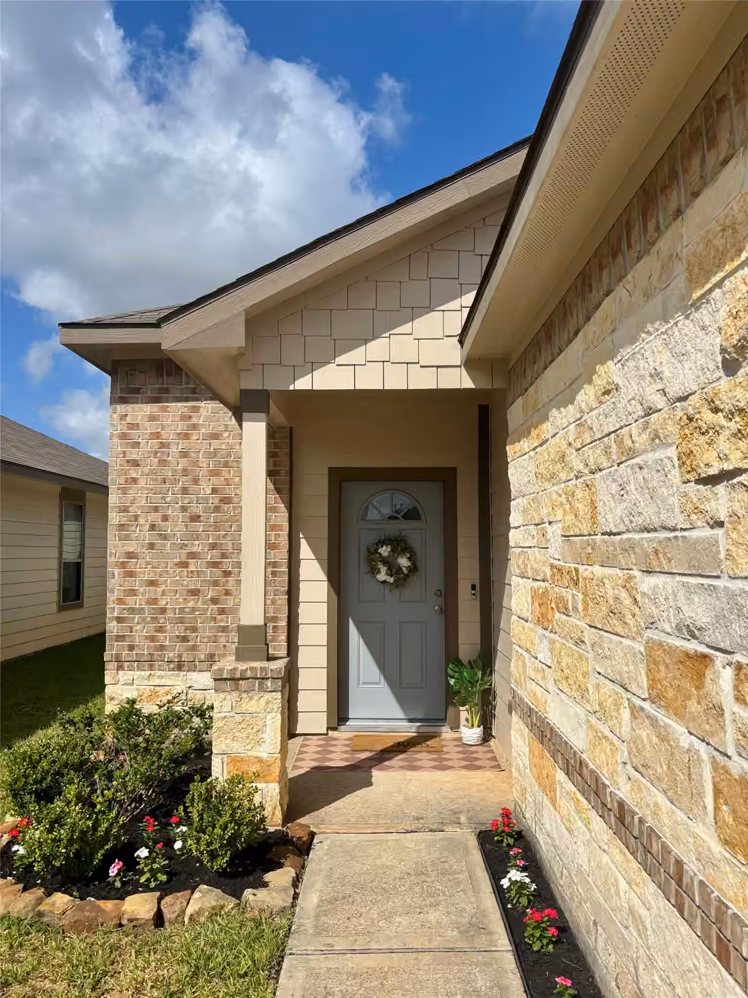 Photo 3 of 14211 Grand Hills Drive, Conroe, TX