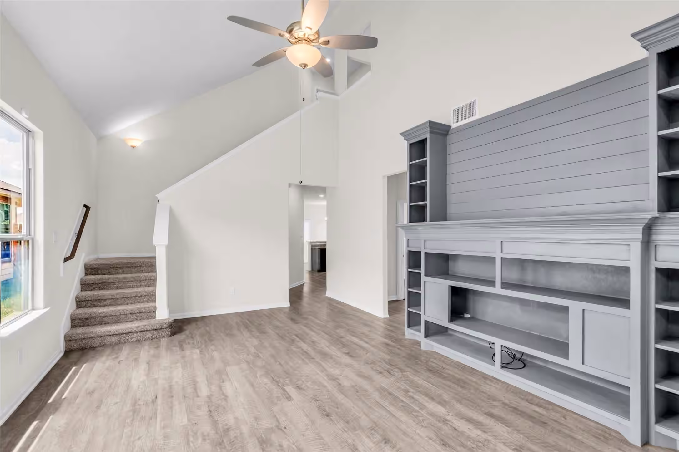 Photo 4 of 14211 Grand Hills Drive, Conroe, TX