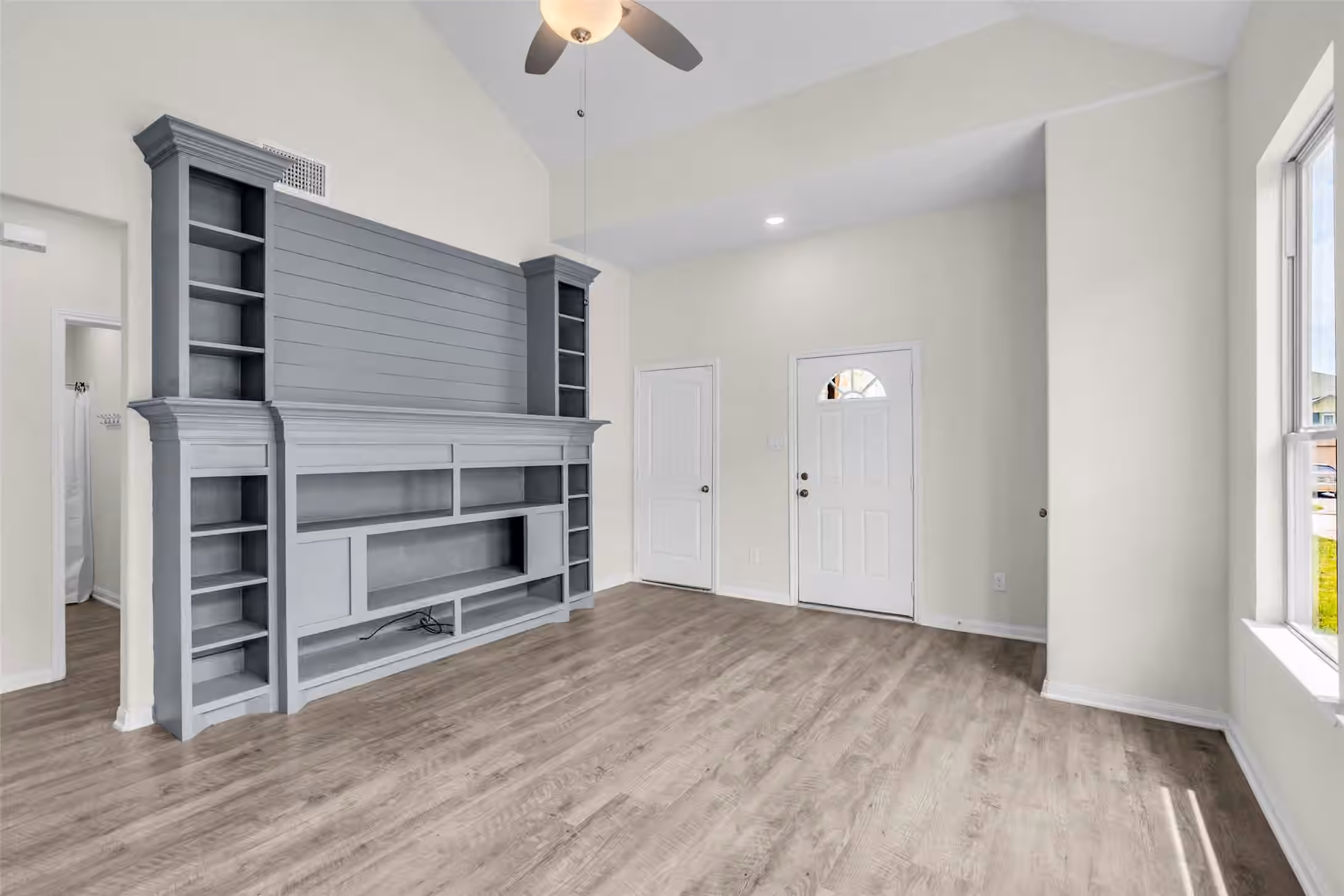 Photo 7 of 14211 Grand Hills Drive, Conroe, TX