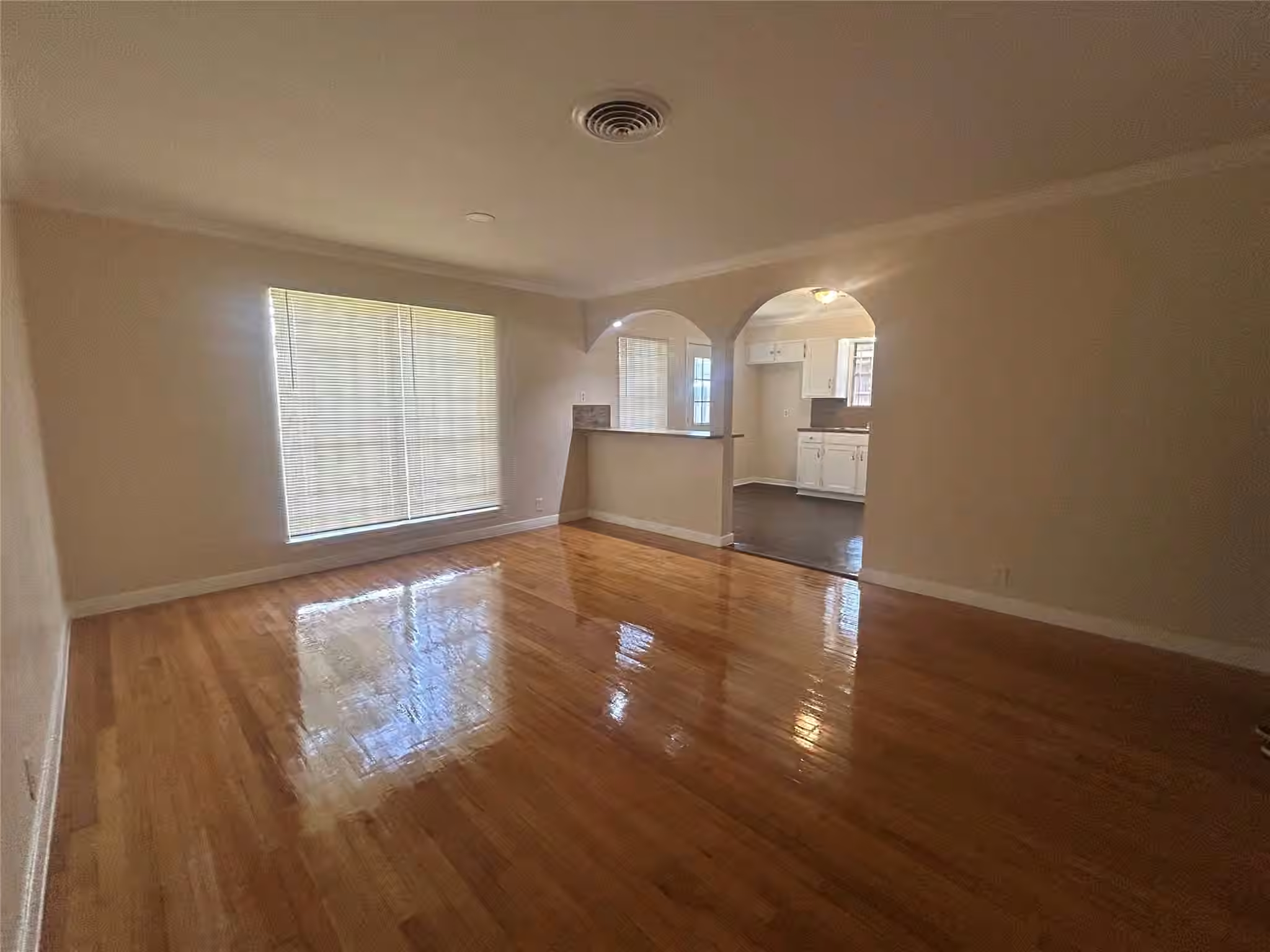 Photo 6 of 10211 Hinds Street, Houston, TX 77034