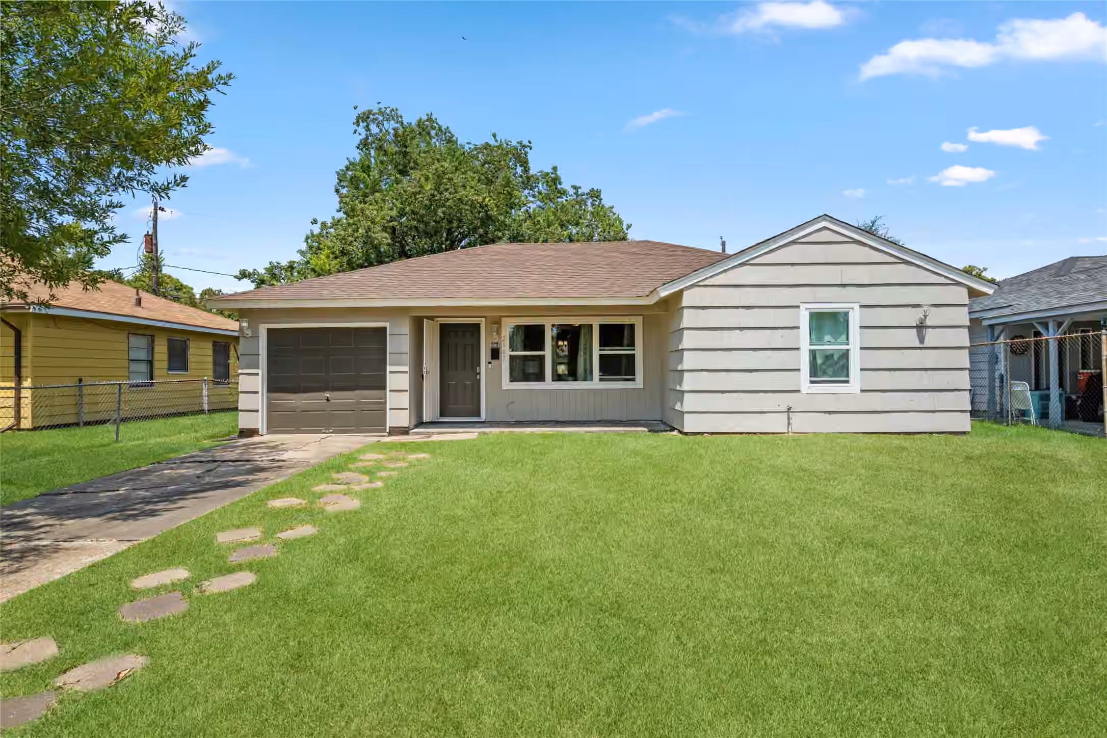 Photo 6 of 2507 11th Street, Galena Park, TX