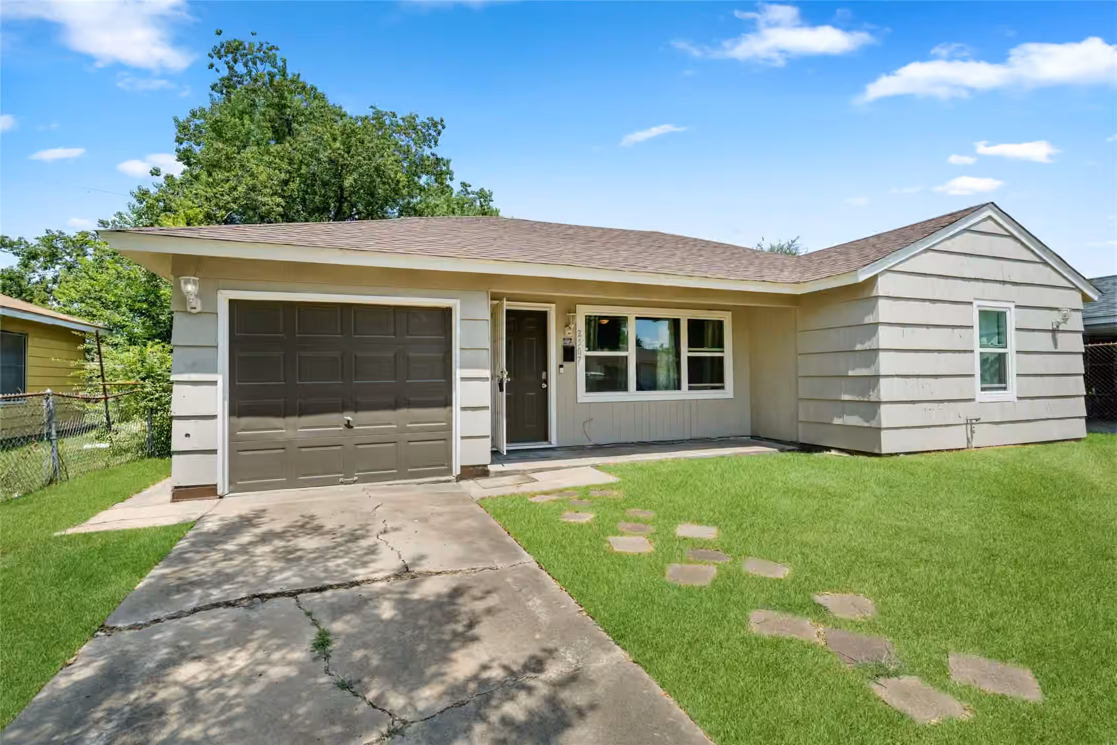 Photo 7 of 2507 11th Street, Galena Park, TX