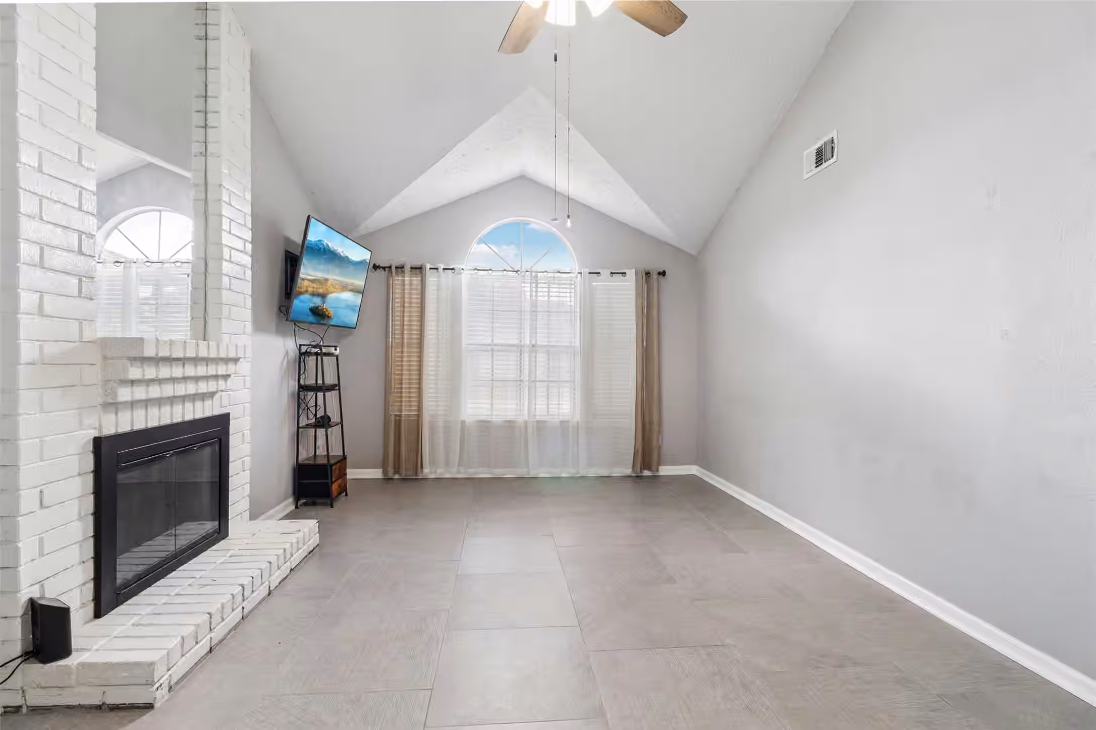 Photo 5 of 10703 Buffalo Bend Drive, Houston, TX