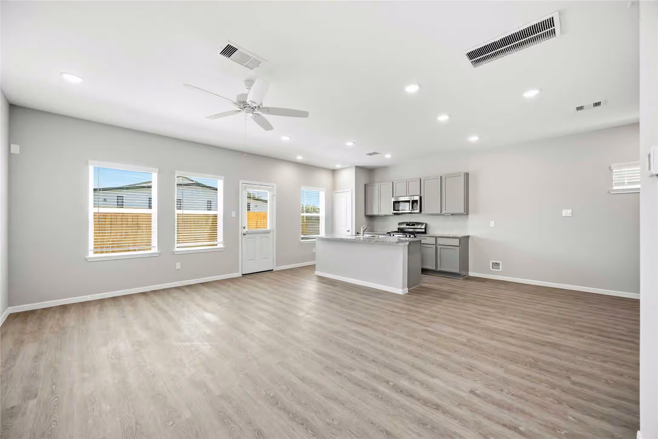 Photo 3 of 3207 Bayou Garden Trail, Houston, TX