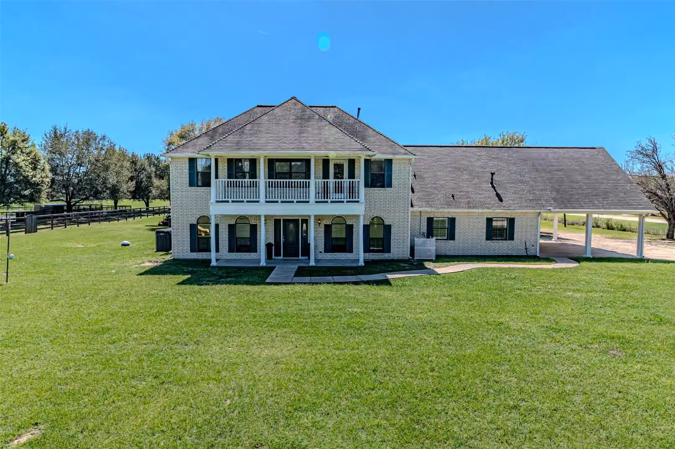 Photo of 17631 Huffmeister Road, Cypress, TX
