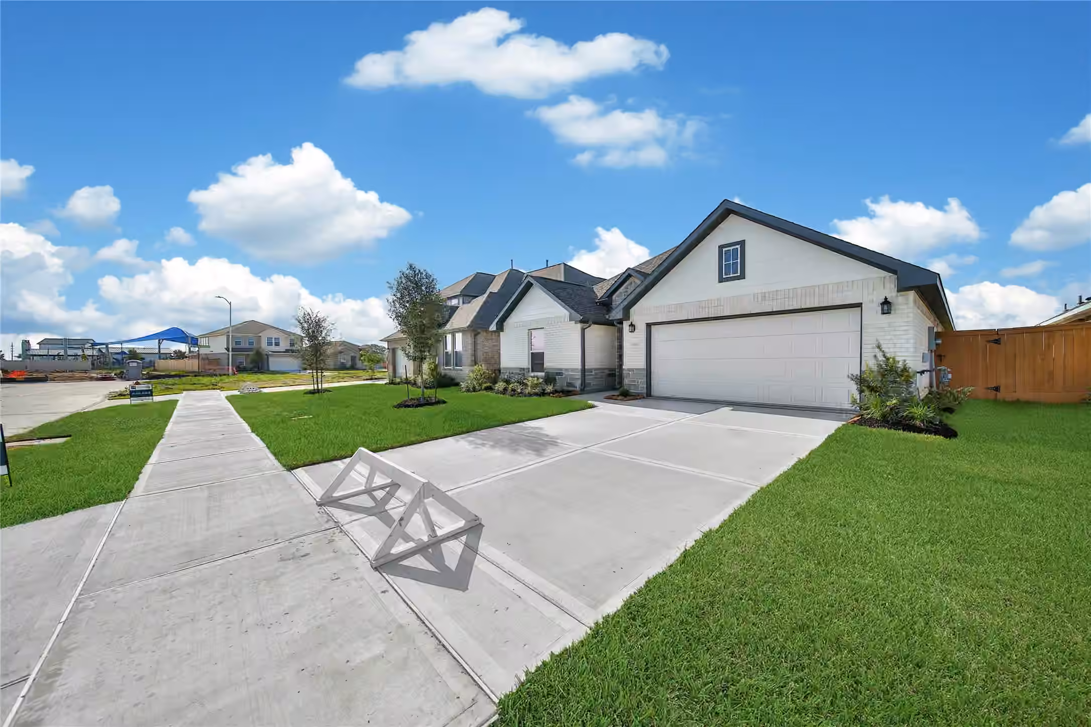 Photo 3 of 1828 Rory Christine Drive, Rosharon, TX