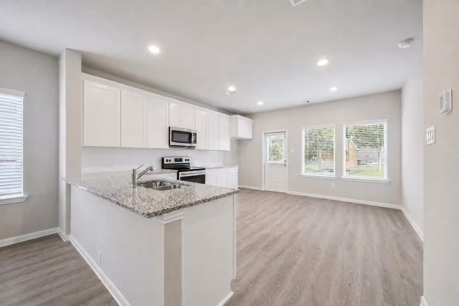 Photo 5 of 2020 Kansas Street, La Marque, TX