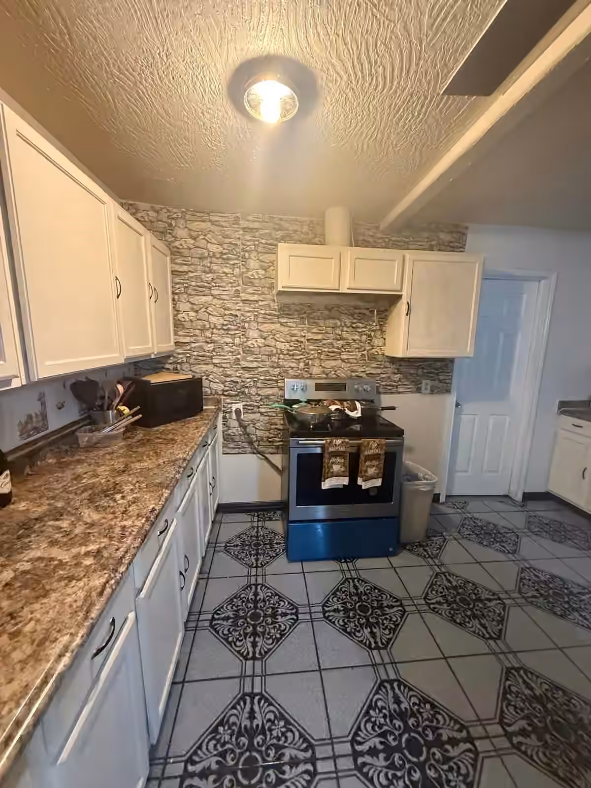 Photo 5 of 3115 HARTSVILLE RD, Houston, TX 77051