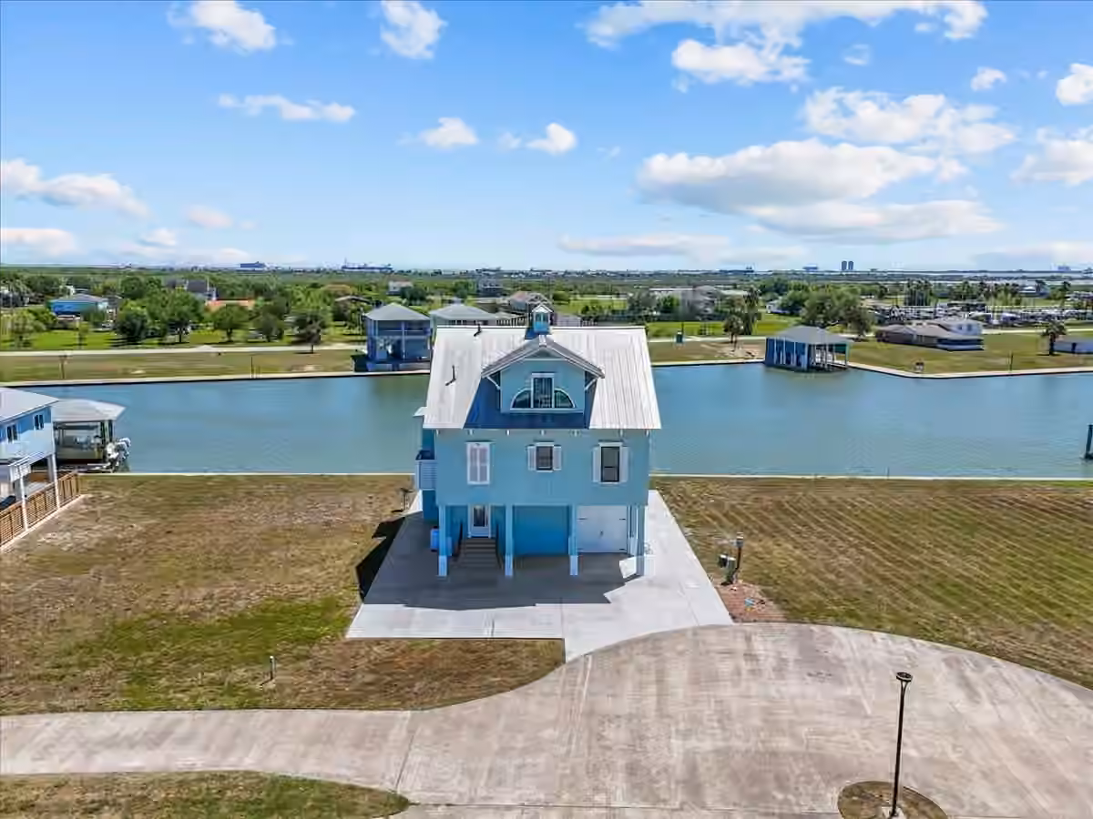 Photo of 2000 Laguna Harbor Cove Boulevard, Port Bolivar, TX