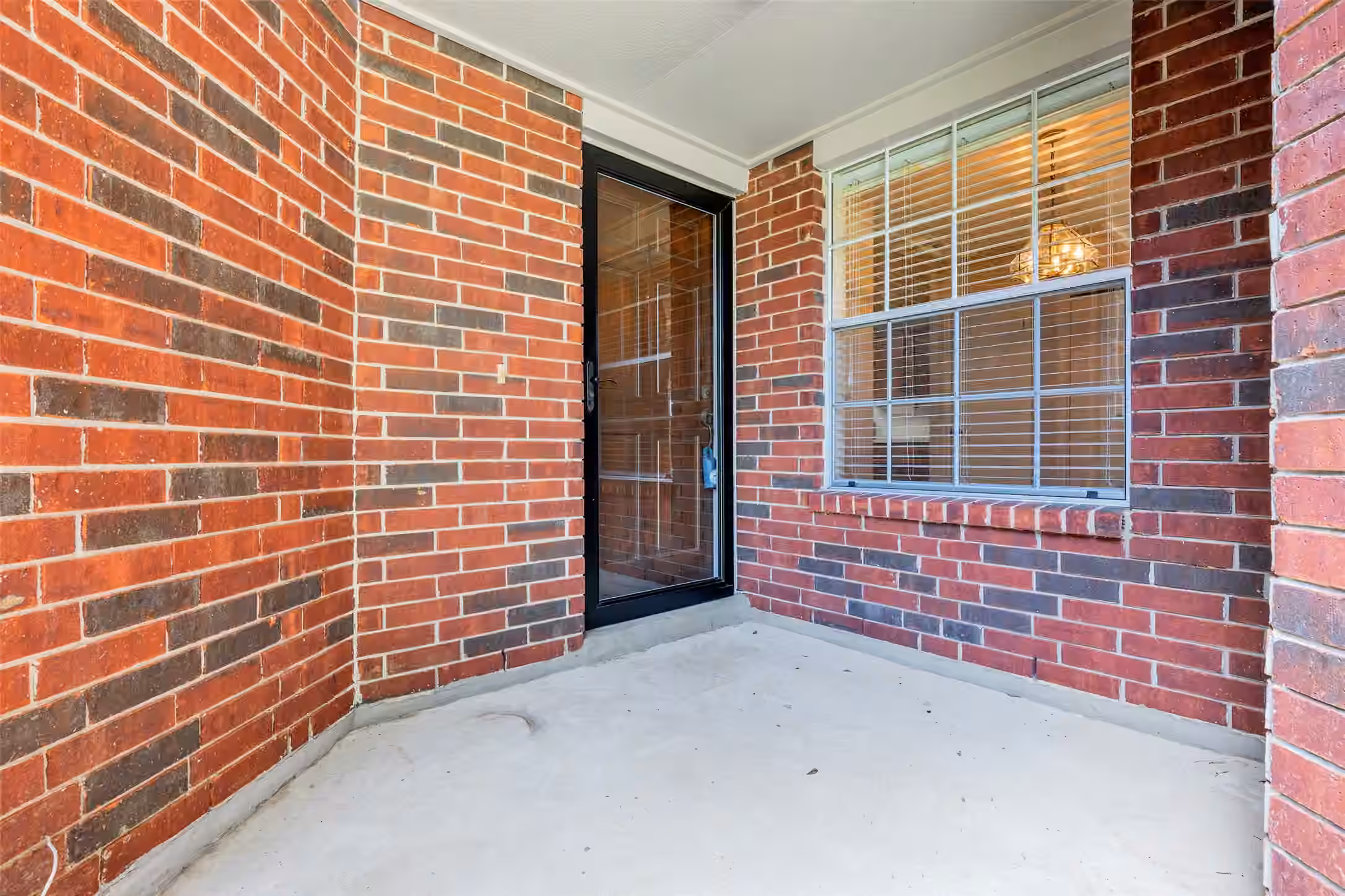Photo 3 of 3310 Country Meadows Court, Pearland, TX