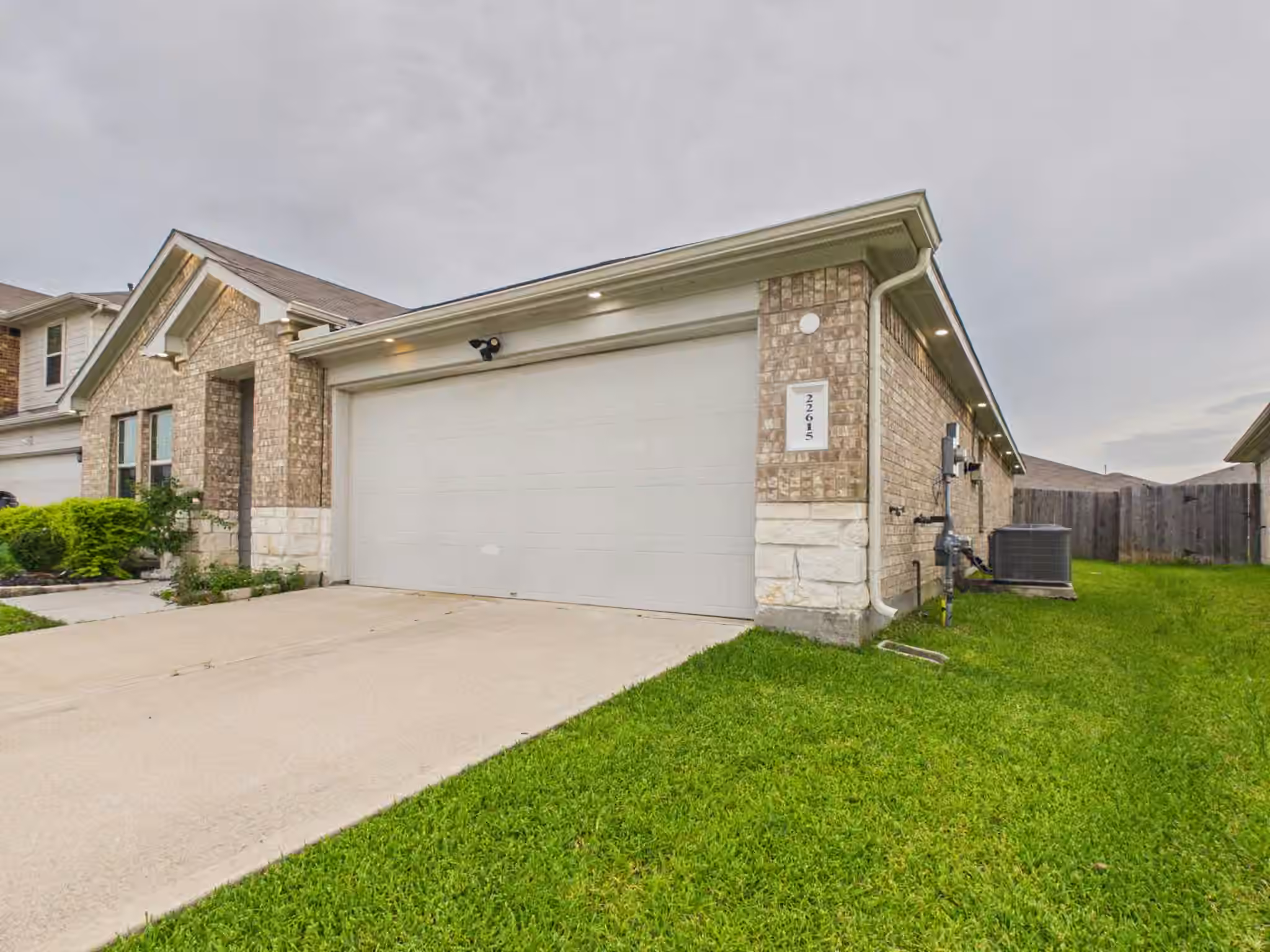 Photo 4 of 22615 Cremona Village Trail, Katy, TX