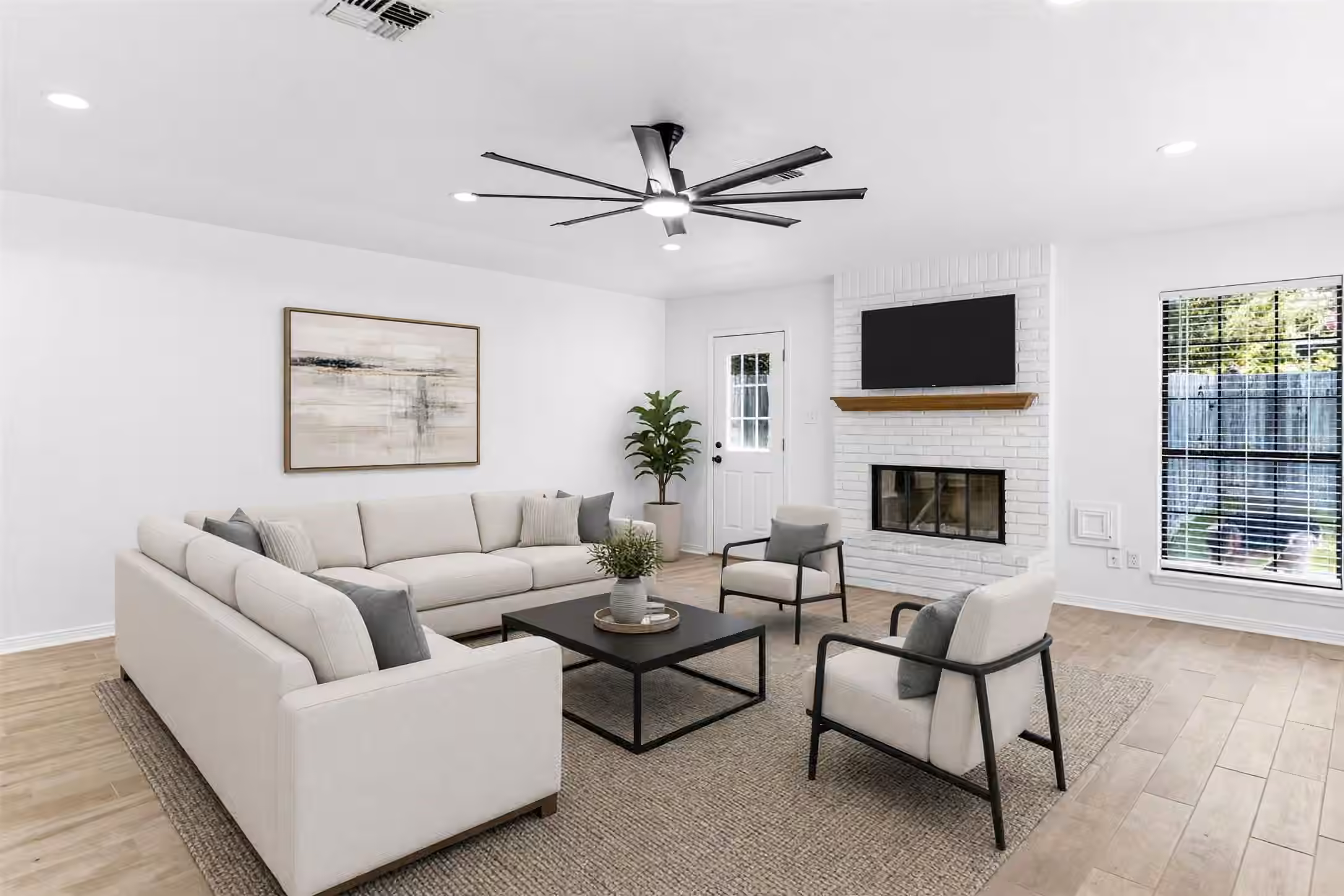 Photo 7 of 1810 Greentree Drive Drive, Huntsville, TX
