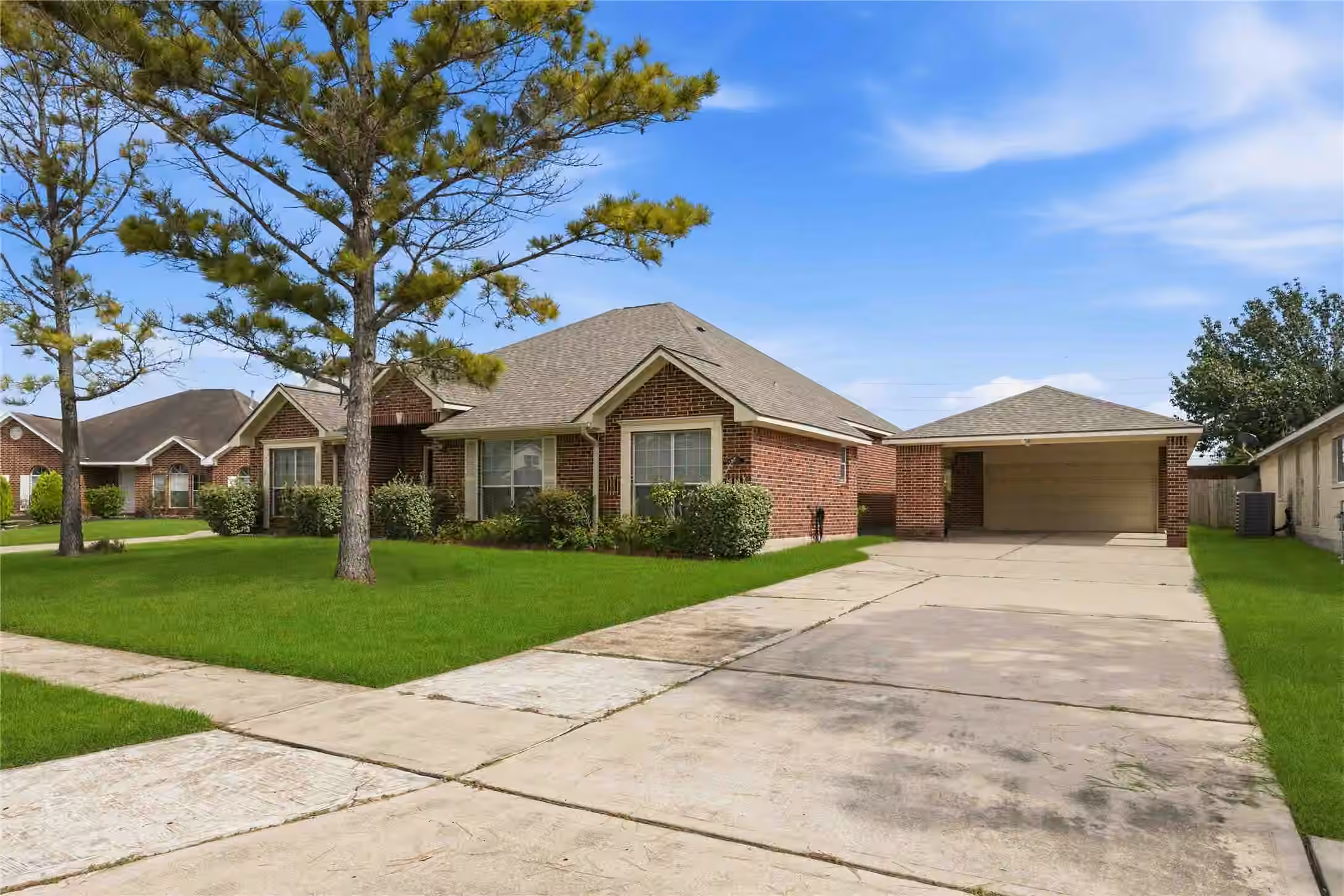Photo 2 of 11406 Kay Lane, Pearland, TX