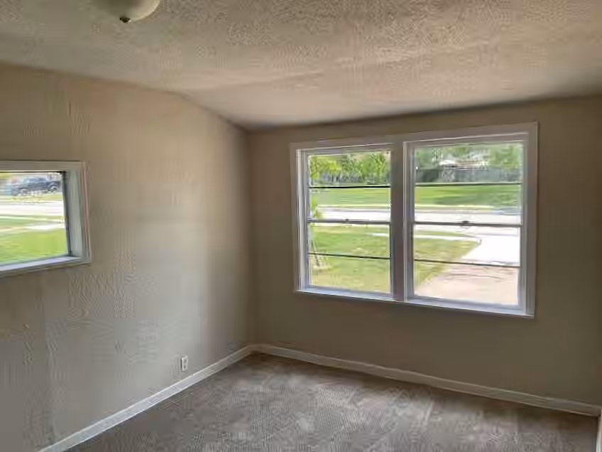 Photo 6 of 815 W 12th Street, Freeport, TX