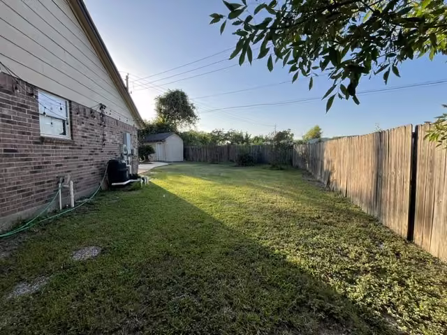Photo 7 of 6619 Foxfern Street, Houston, TX