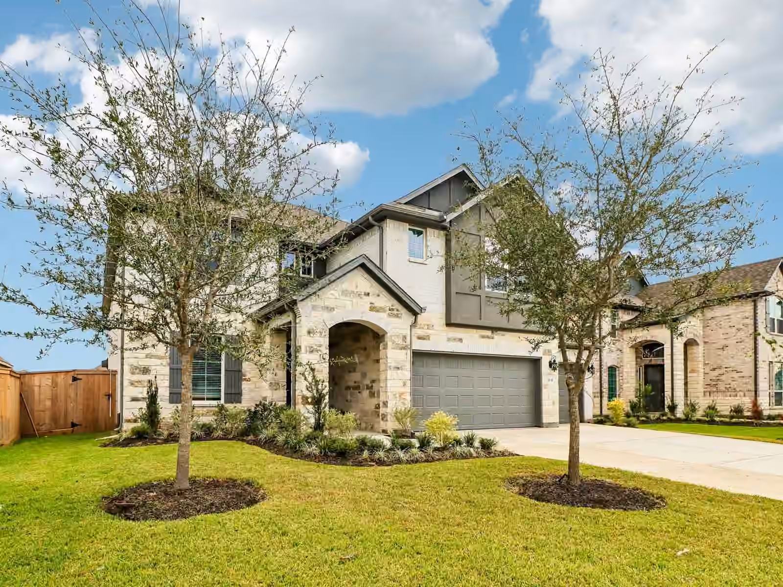 Photo 2 of 5131 Autumn Hills Trail, Pearland, TX