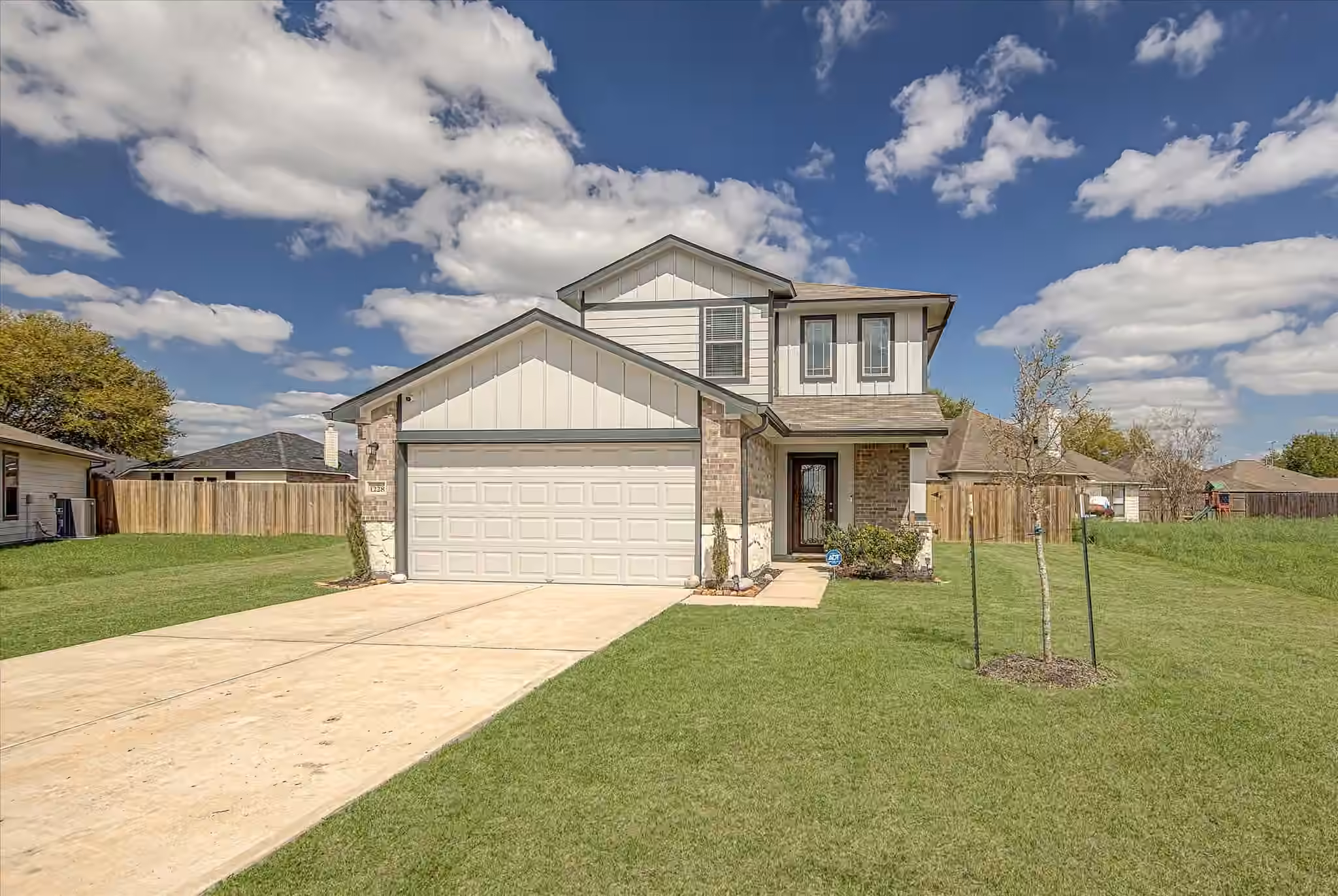 Photo 2 of 1228 Haverford Lane, Dayton, TX