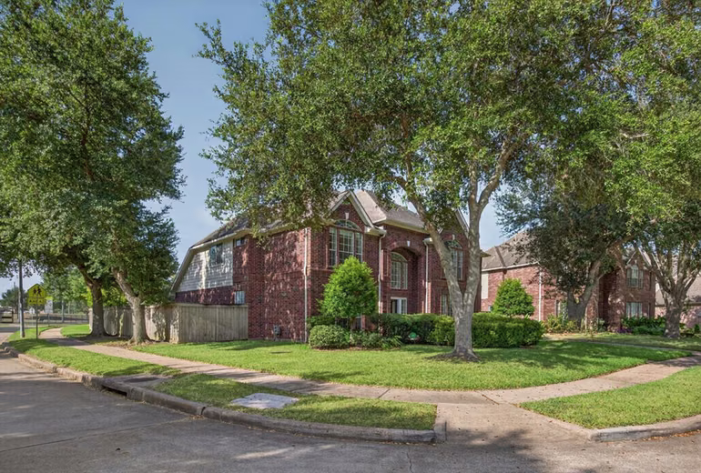 Photo 4 of 5326 Hanneck Valley Lane, Katy, TX