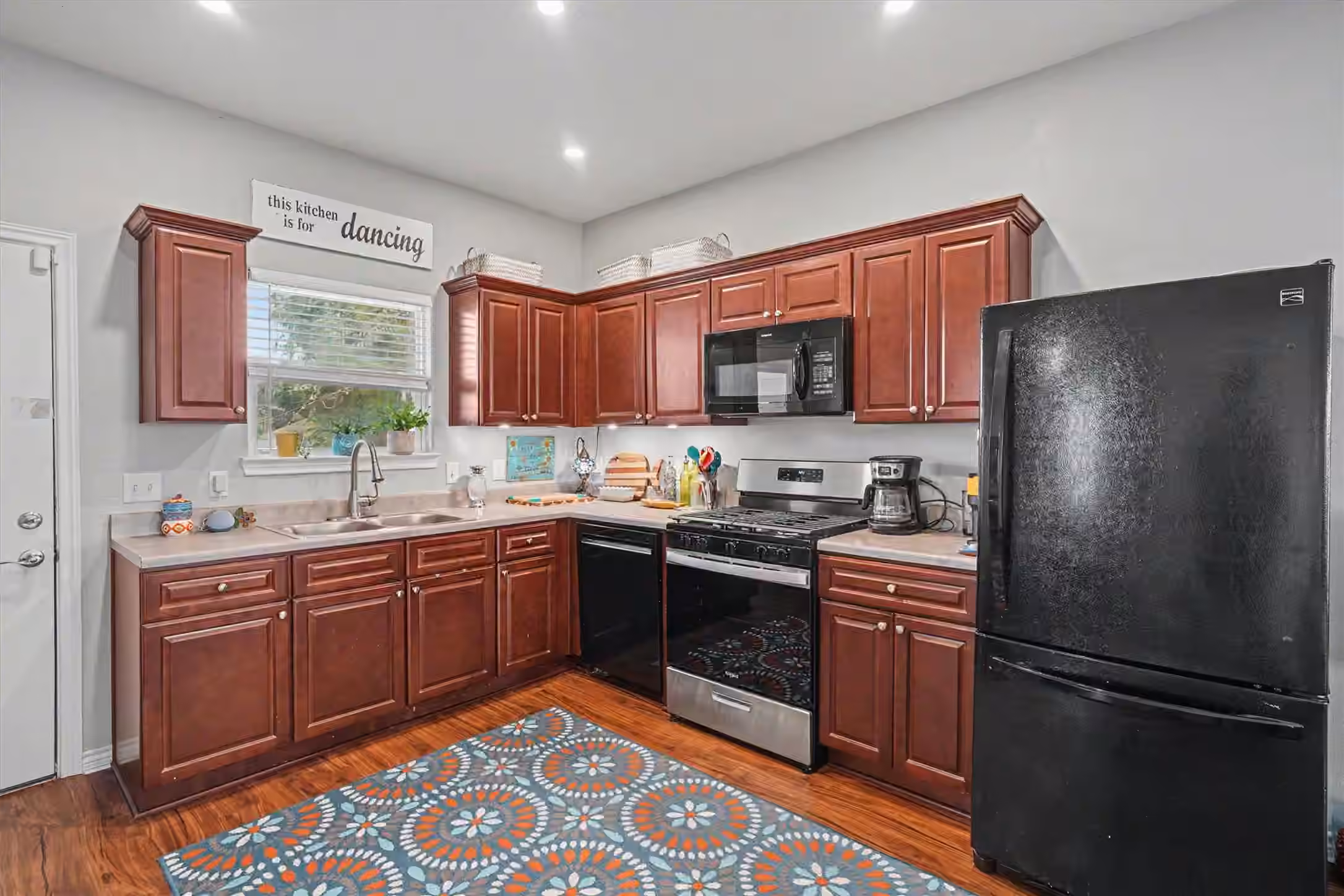 Photo 7 of 710 35th Street, Galveston, TX