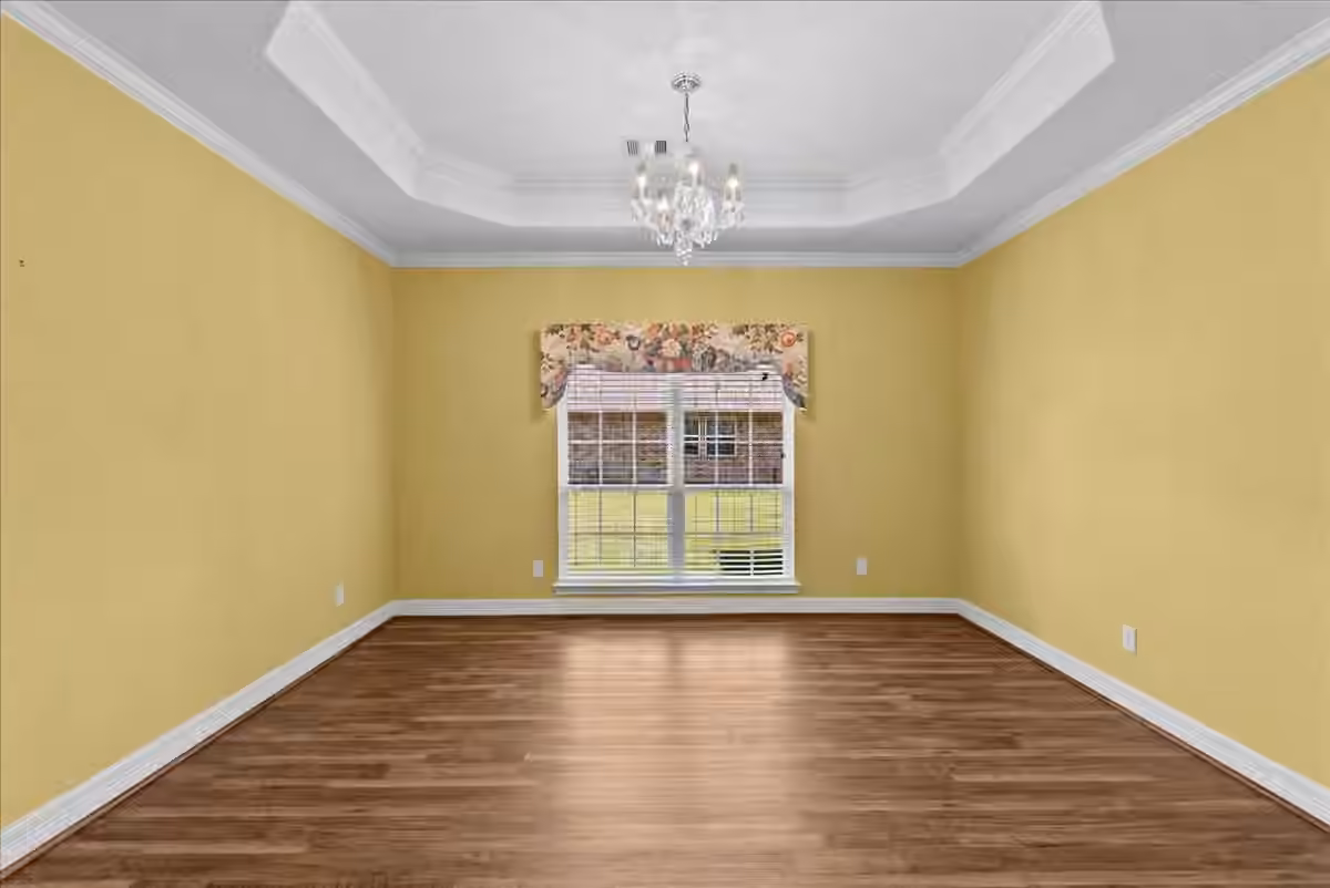 Photo 7 of 607 Oak Street, Anahuac, TX