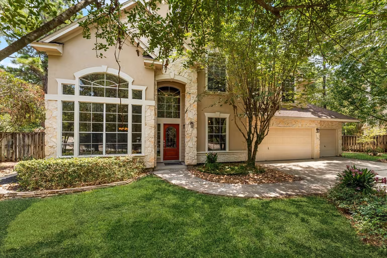 Photo of 10 Seneca Place, The Woodlands, TX 77382