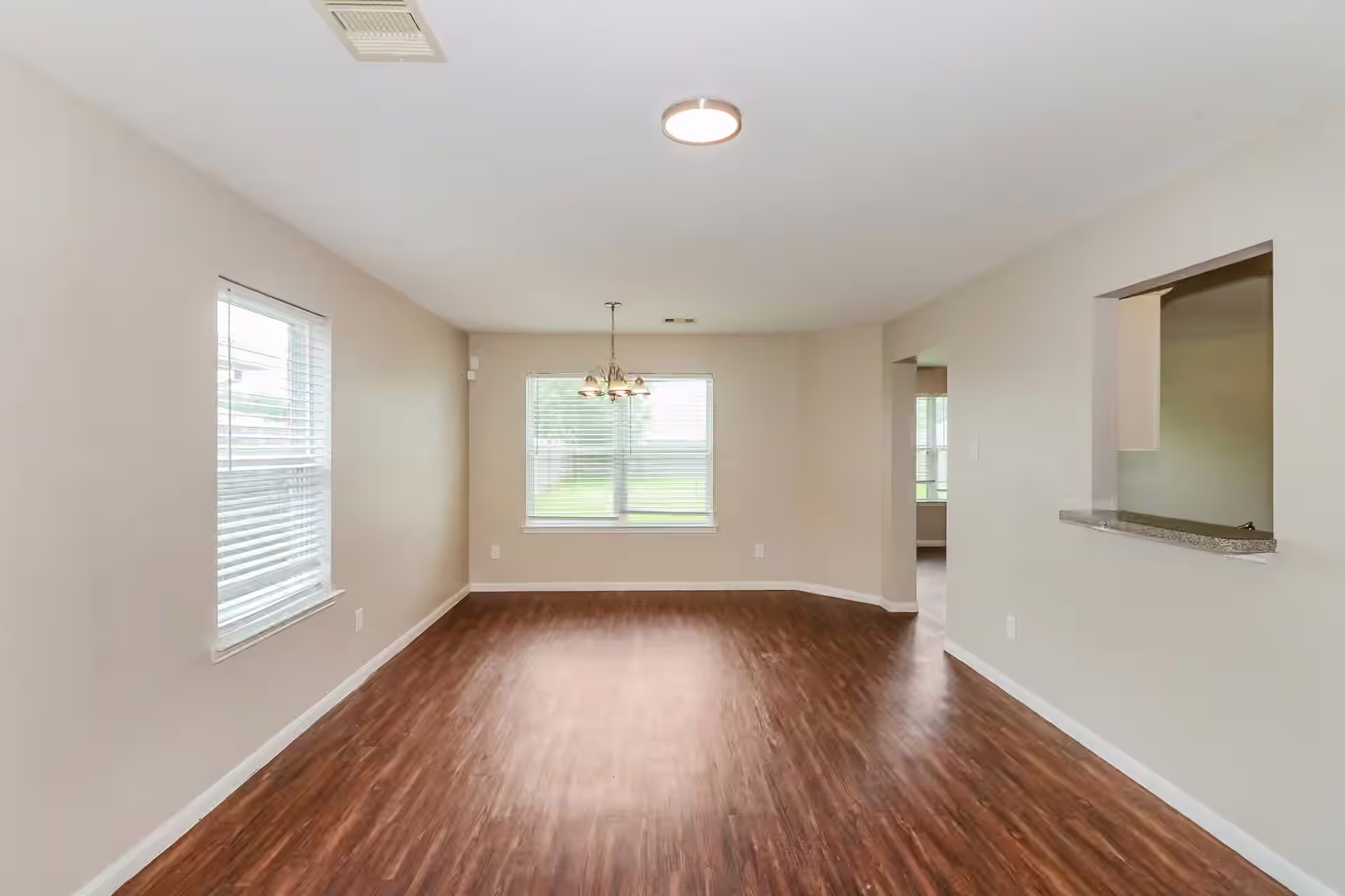Photo 3 of 5119 Panay Park Drive, Houston, TX