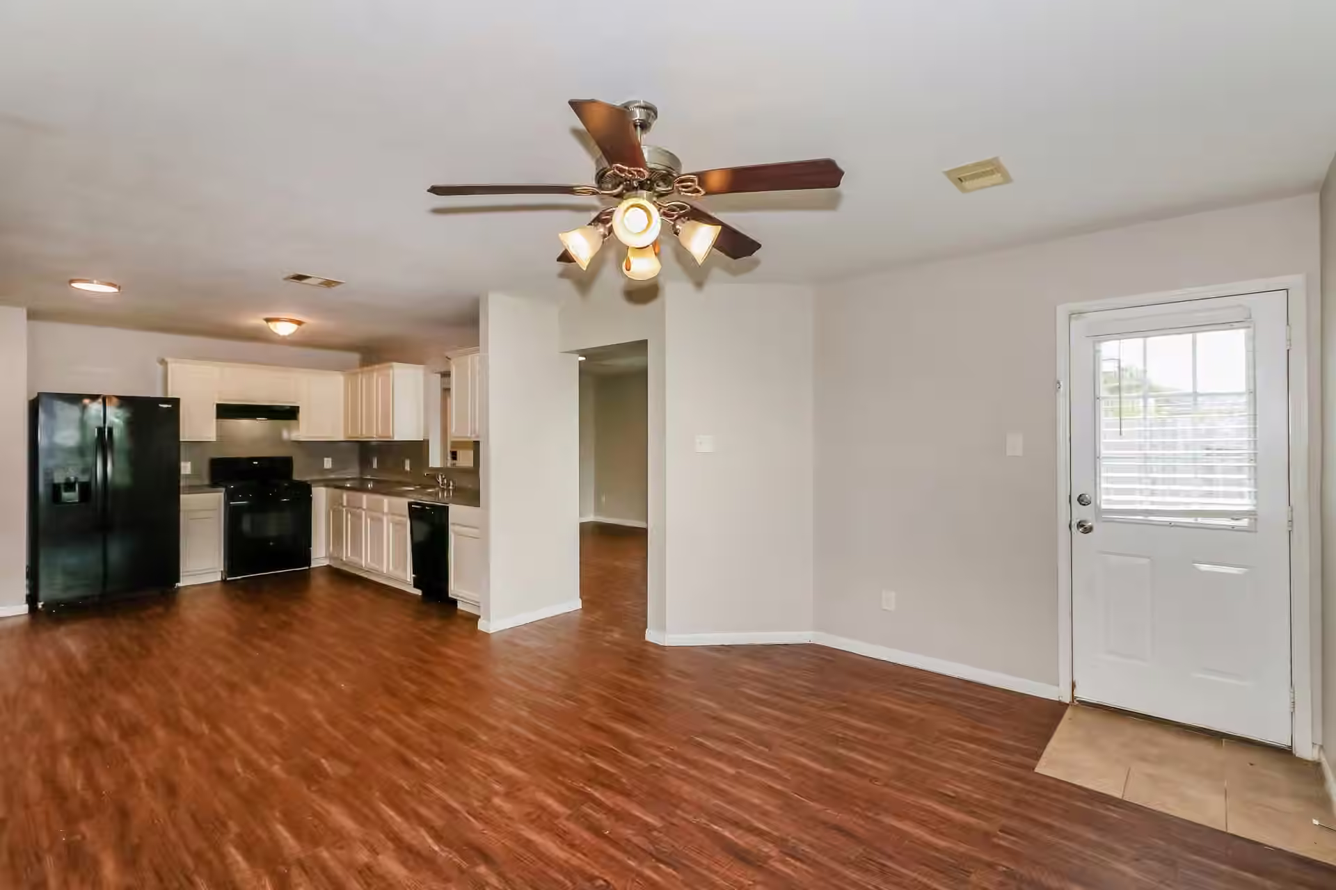 Photo 5 of 5119 Panay Park Drive, Houston, TX