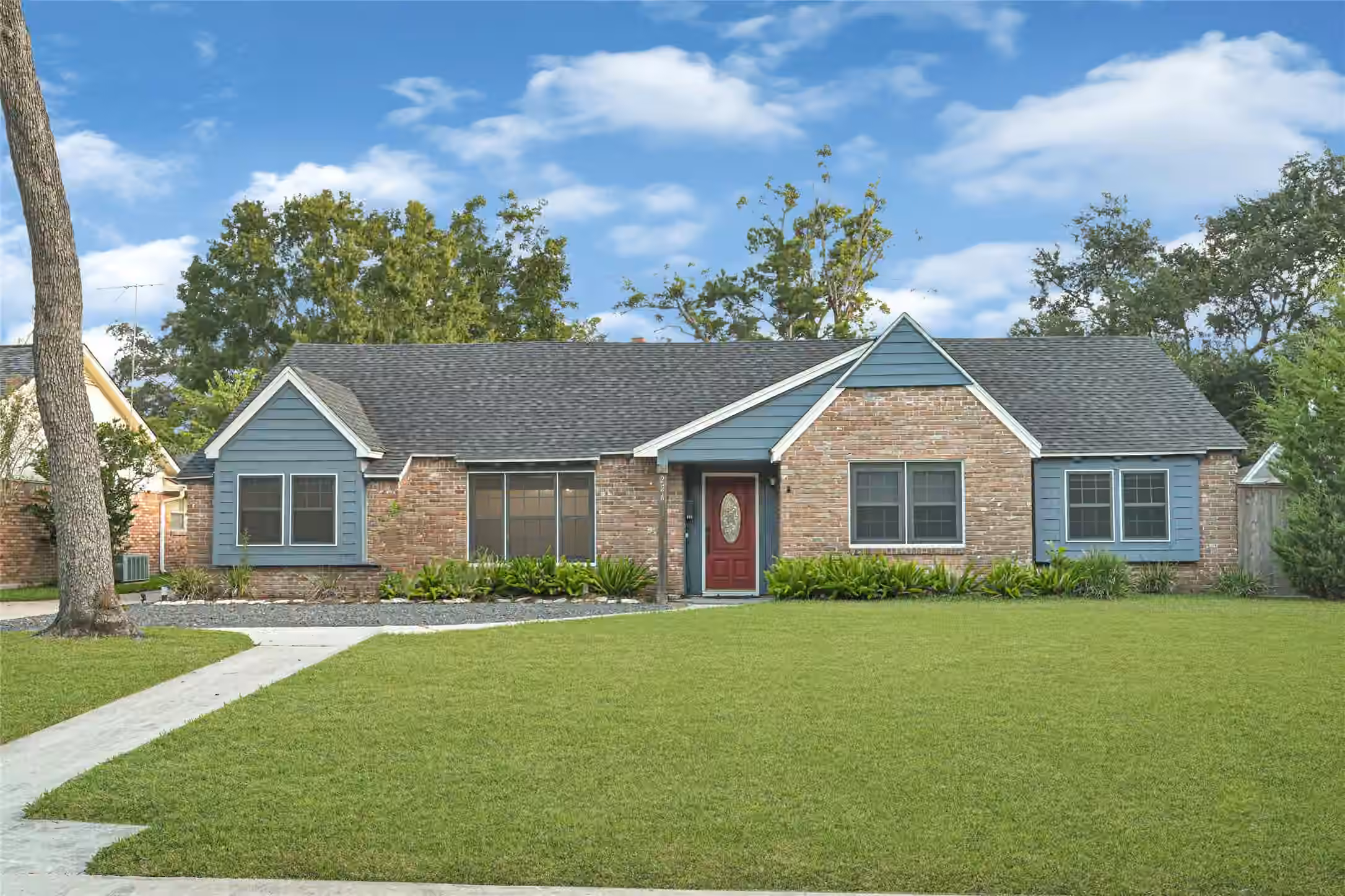 Photo 2 of 226 Driftwood Drive, Seabrook, TX 77586