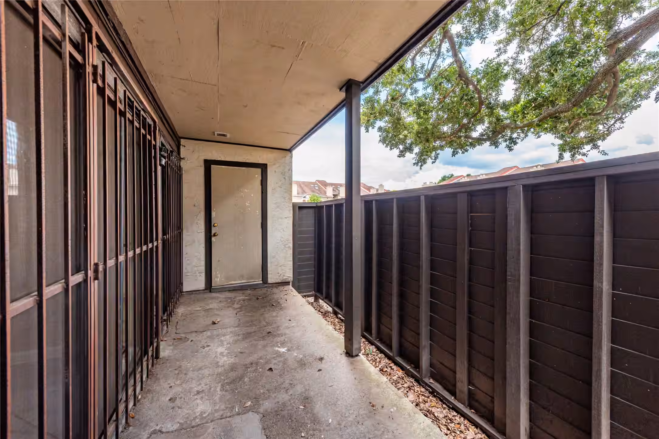 Photo 7 of 3005 Walnut Bend Lane 12, Houston, TX
